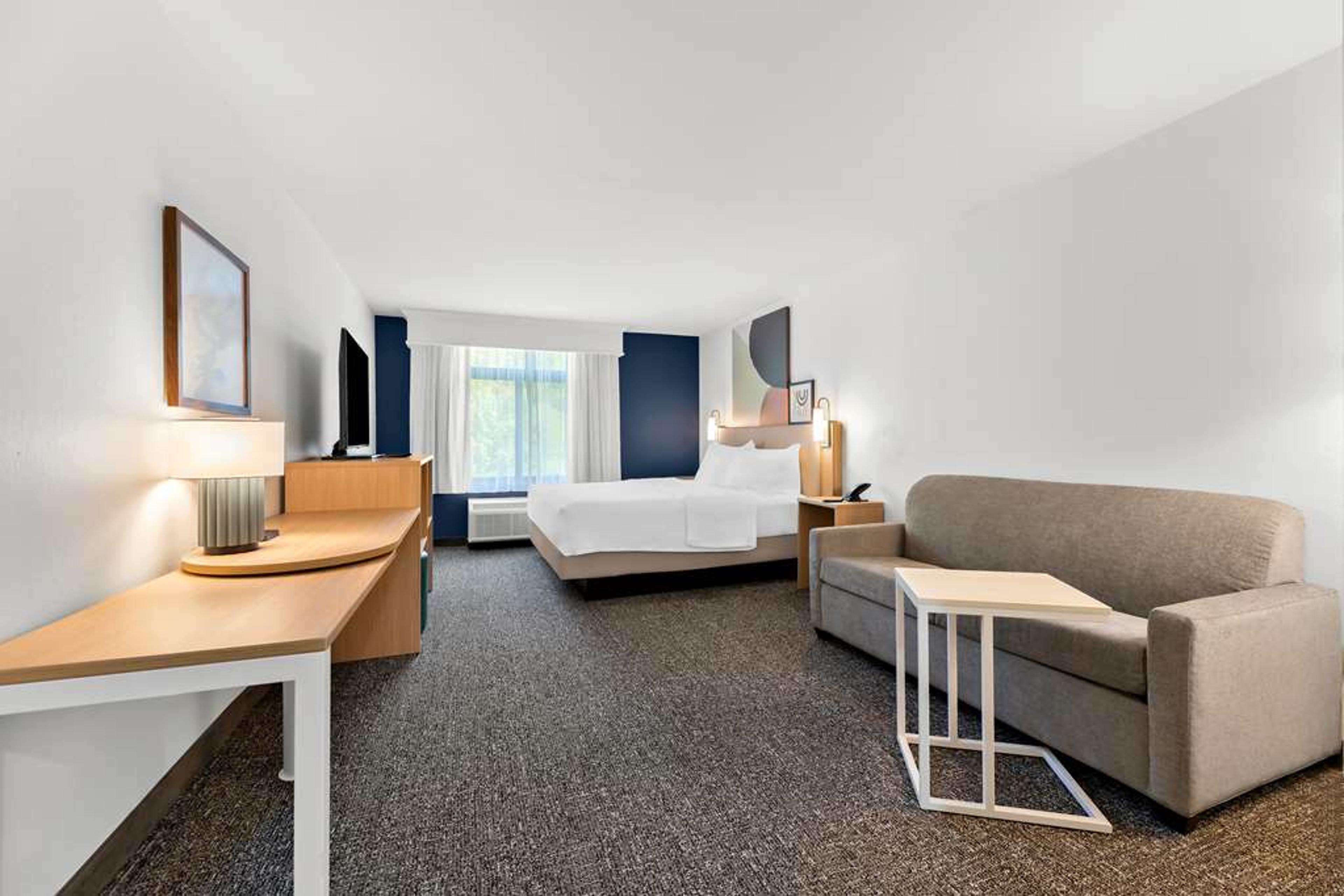 SPARK BY HILTON TUPELO