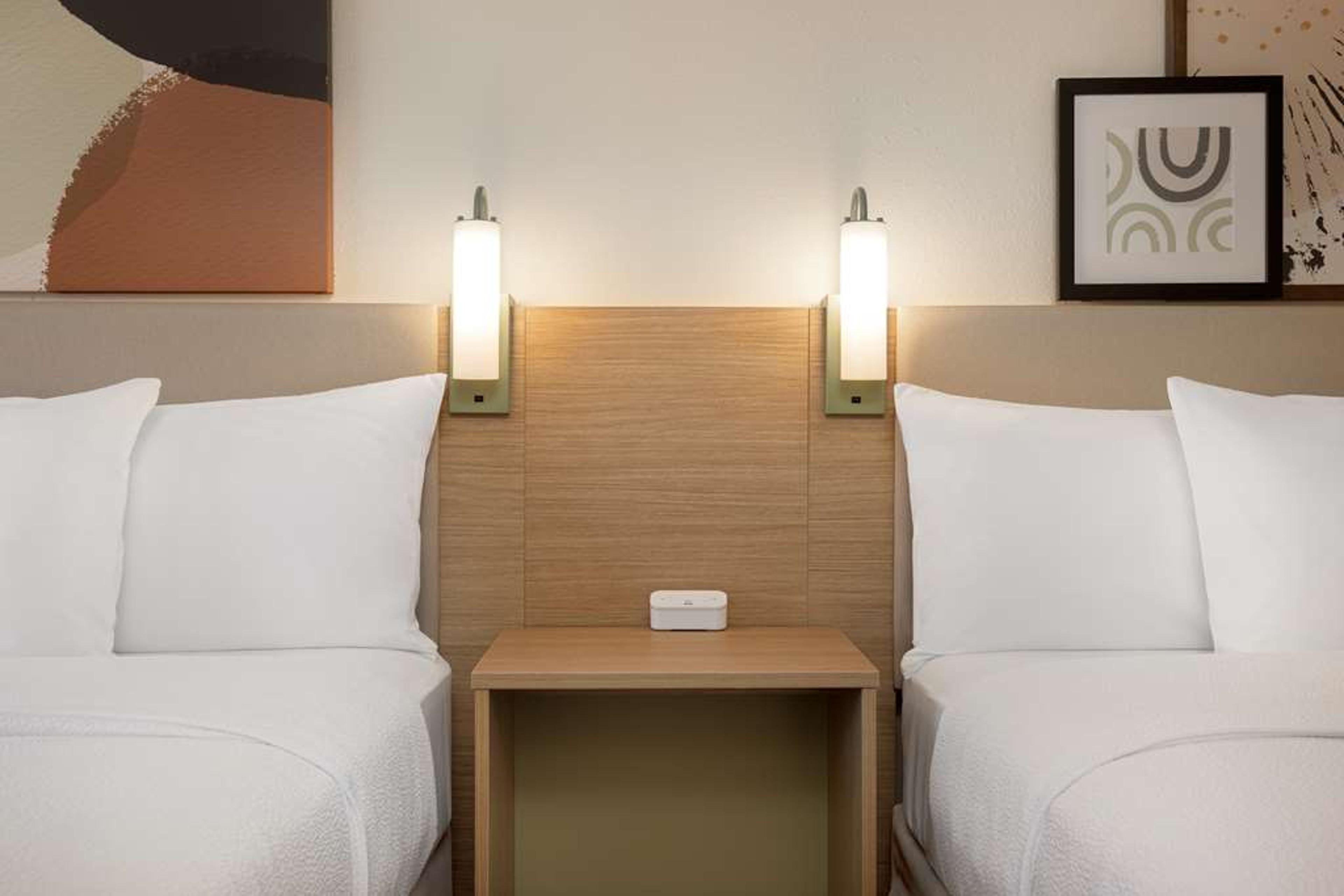 SPARK BY HILTON SANTA NELLA