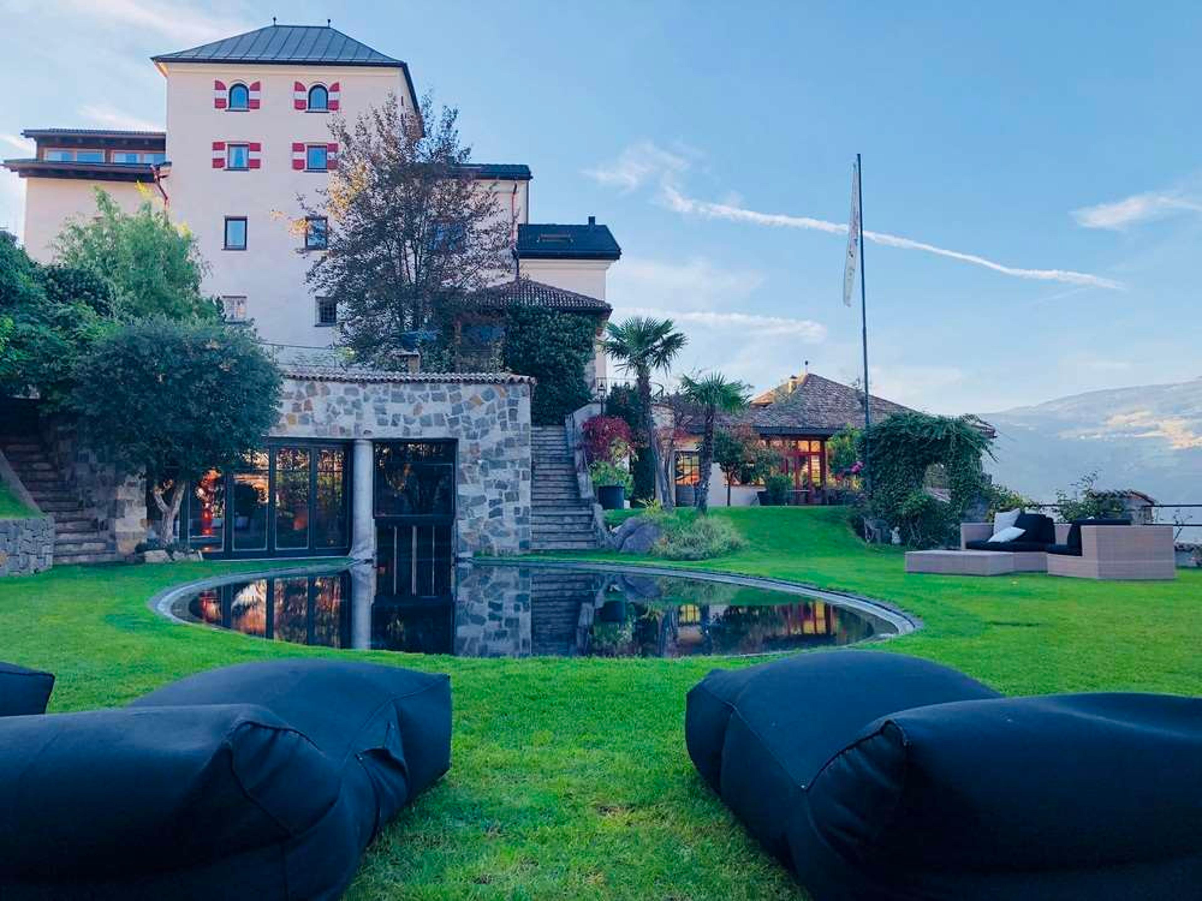 Hotel Photo 1
