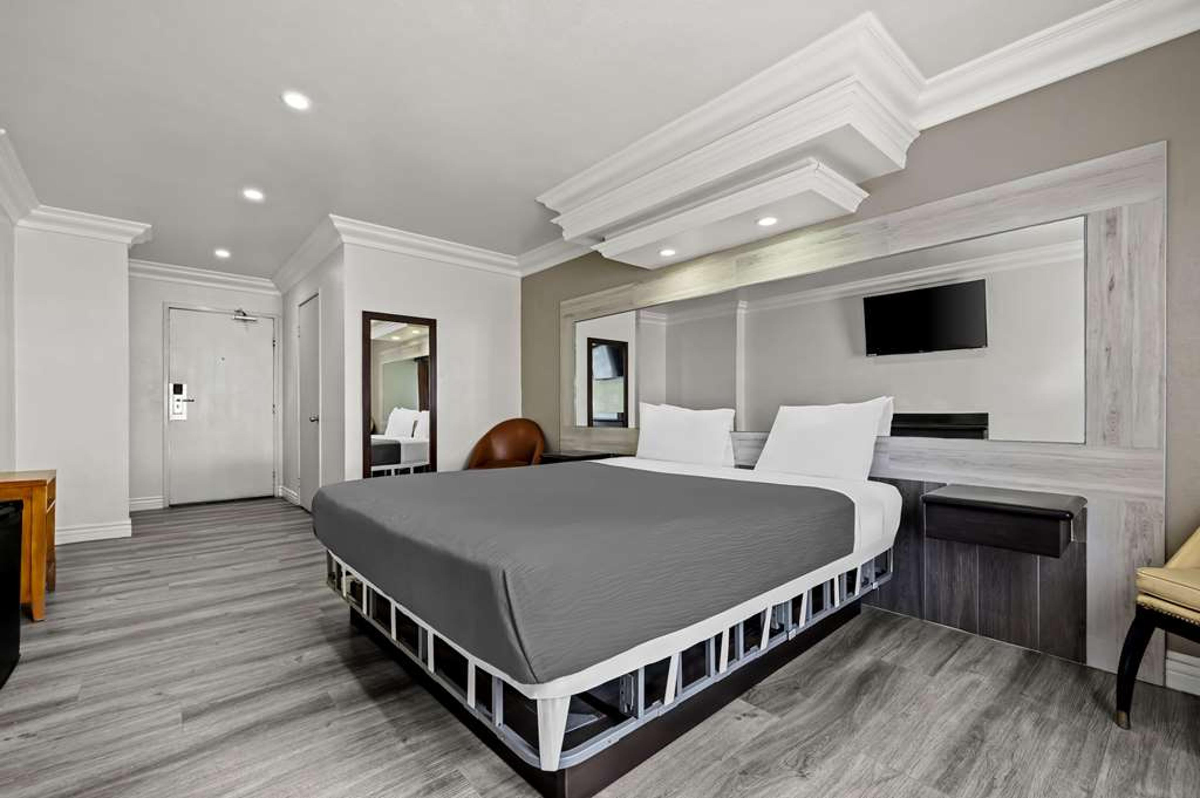 RODEWAY INN