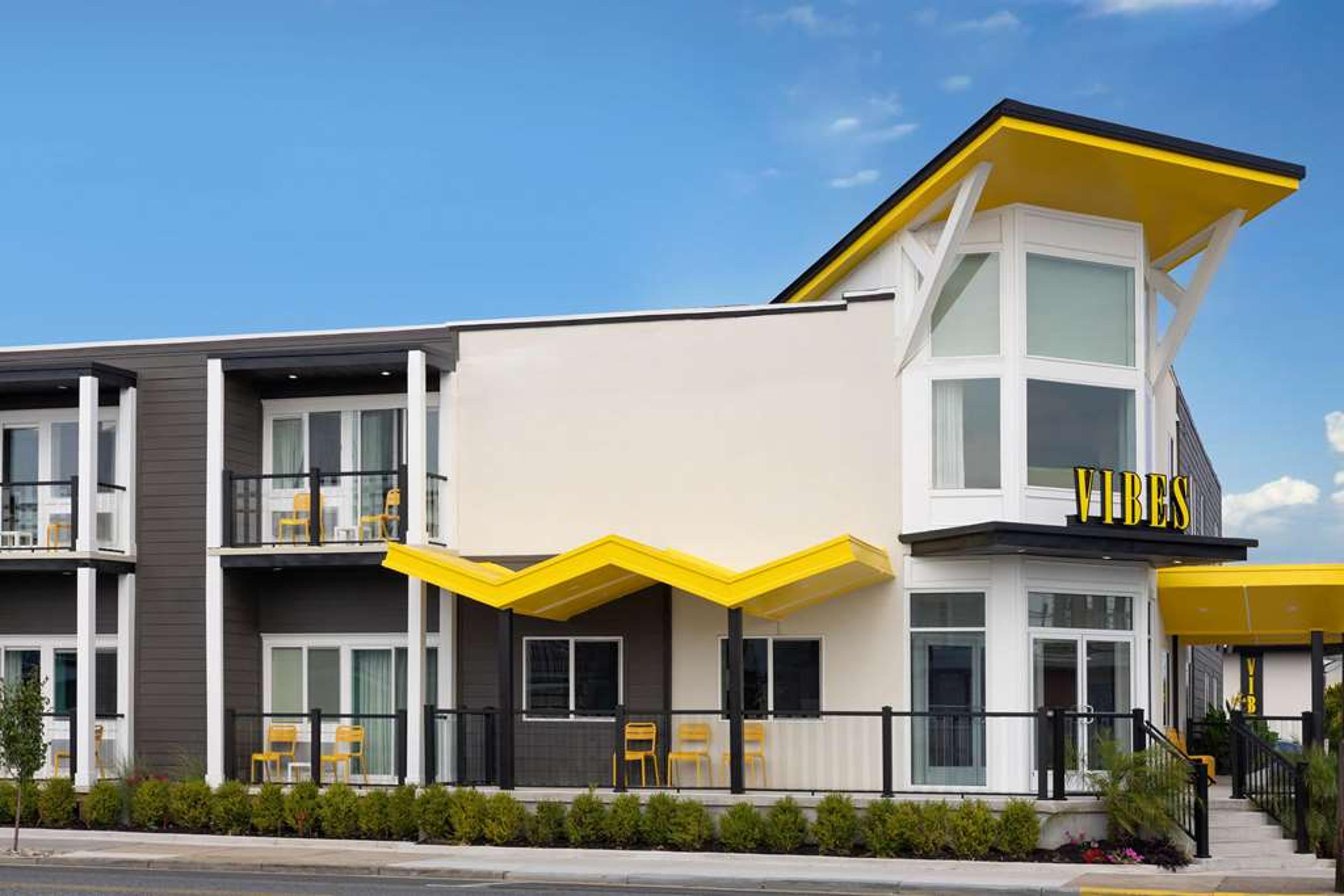 THE VIBES HOTEL TRADEMARK COLL