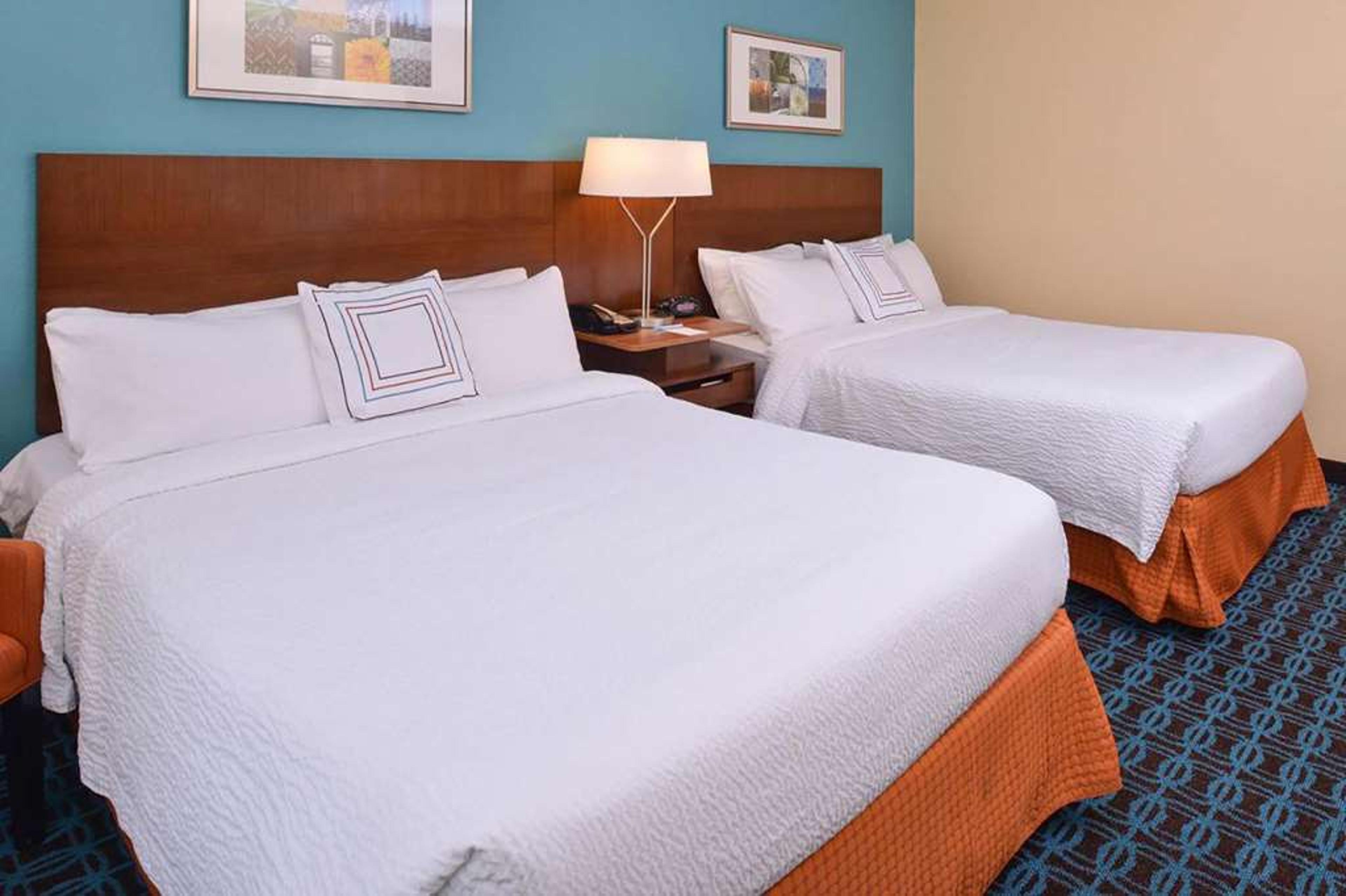 BAYMONT BY WYNDHAM ST. CHARLES
