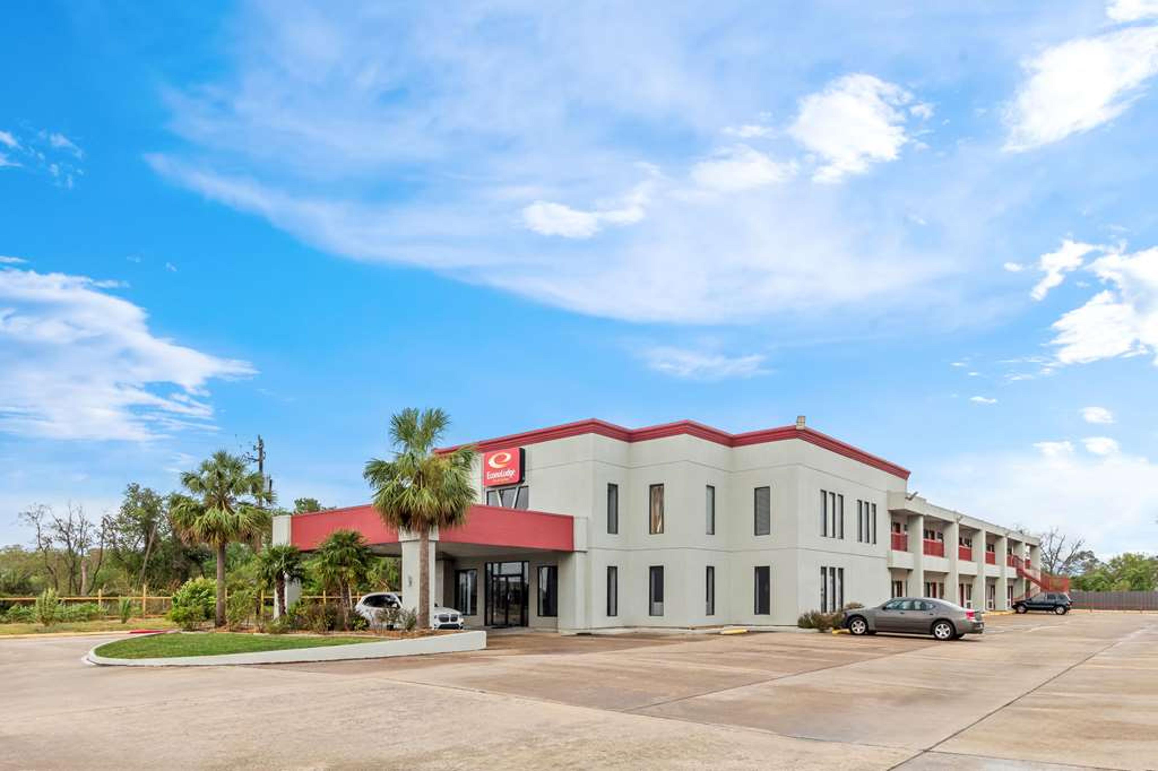 ECONO LODGE INN AND SUITES CHANNELV