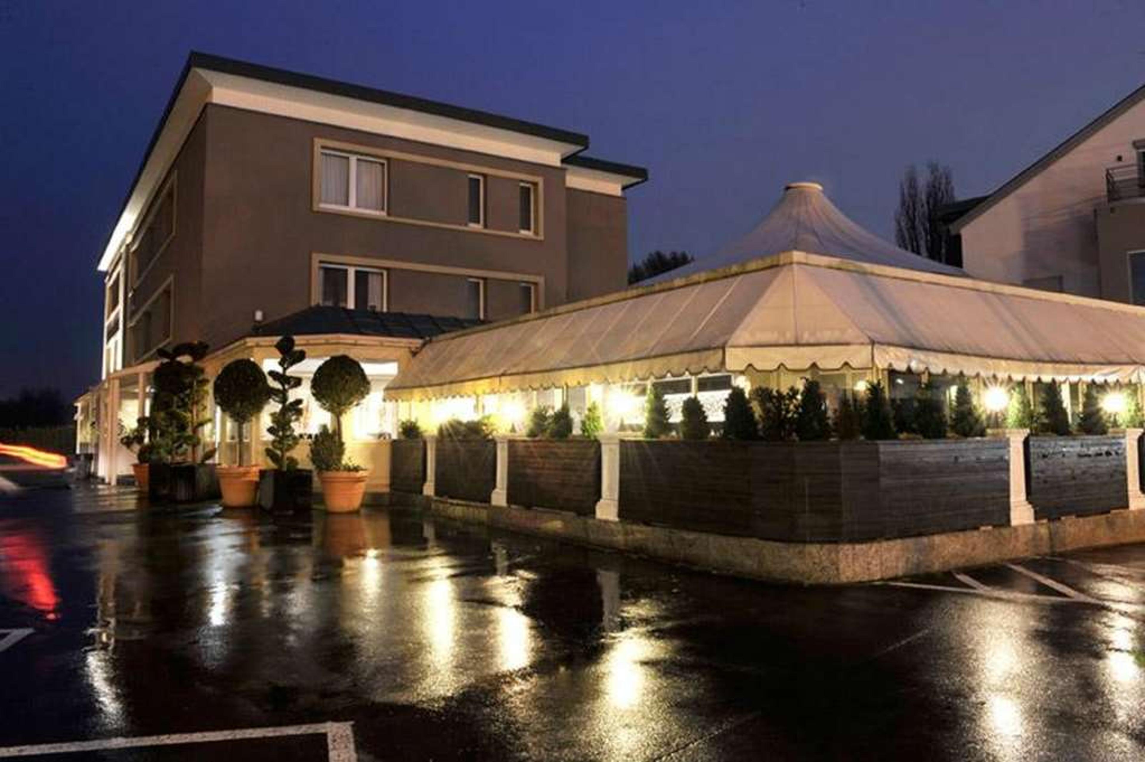 BIVIUS HOTEL RESTAURANT