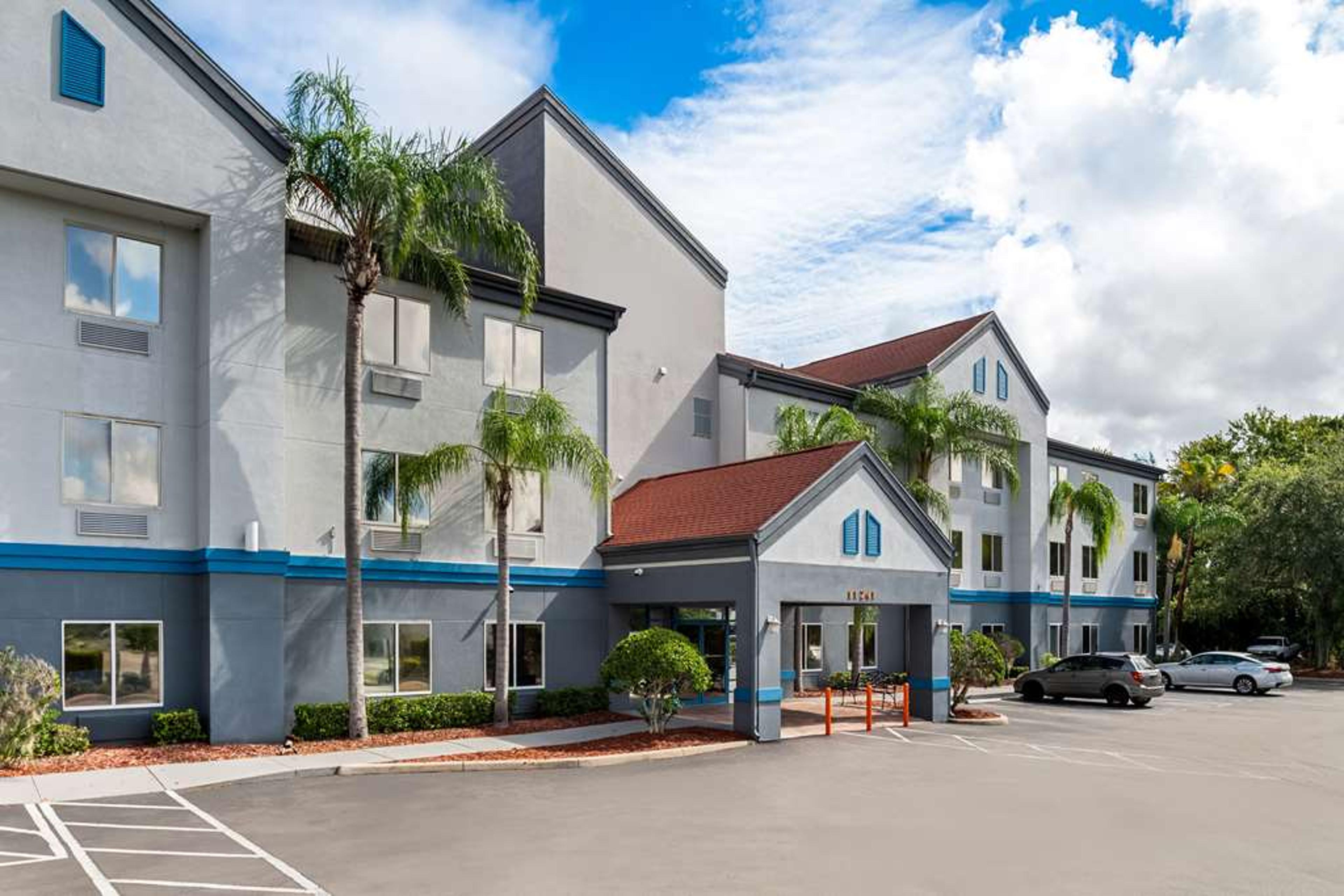 SUBURBAN STUDIOS ORLANDO - OCOEE-WI