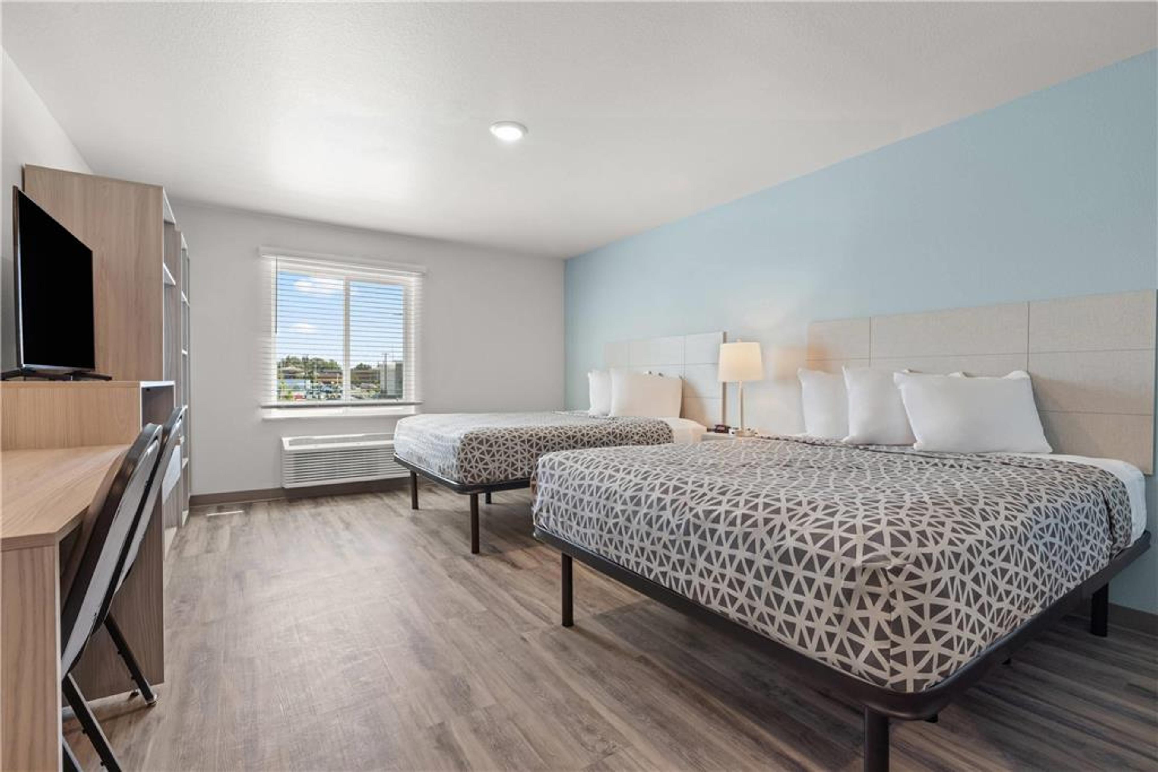 WOODSPRING SUITES CERES - MODESTO