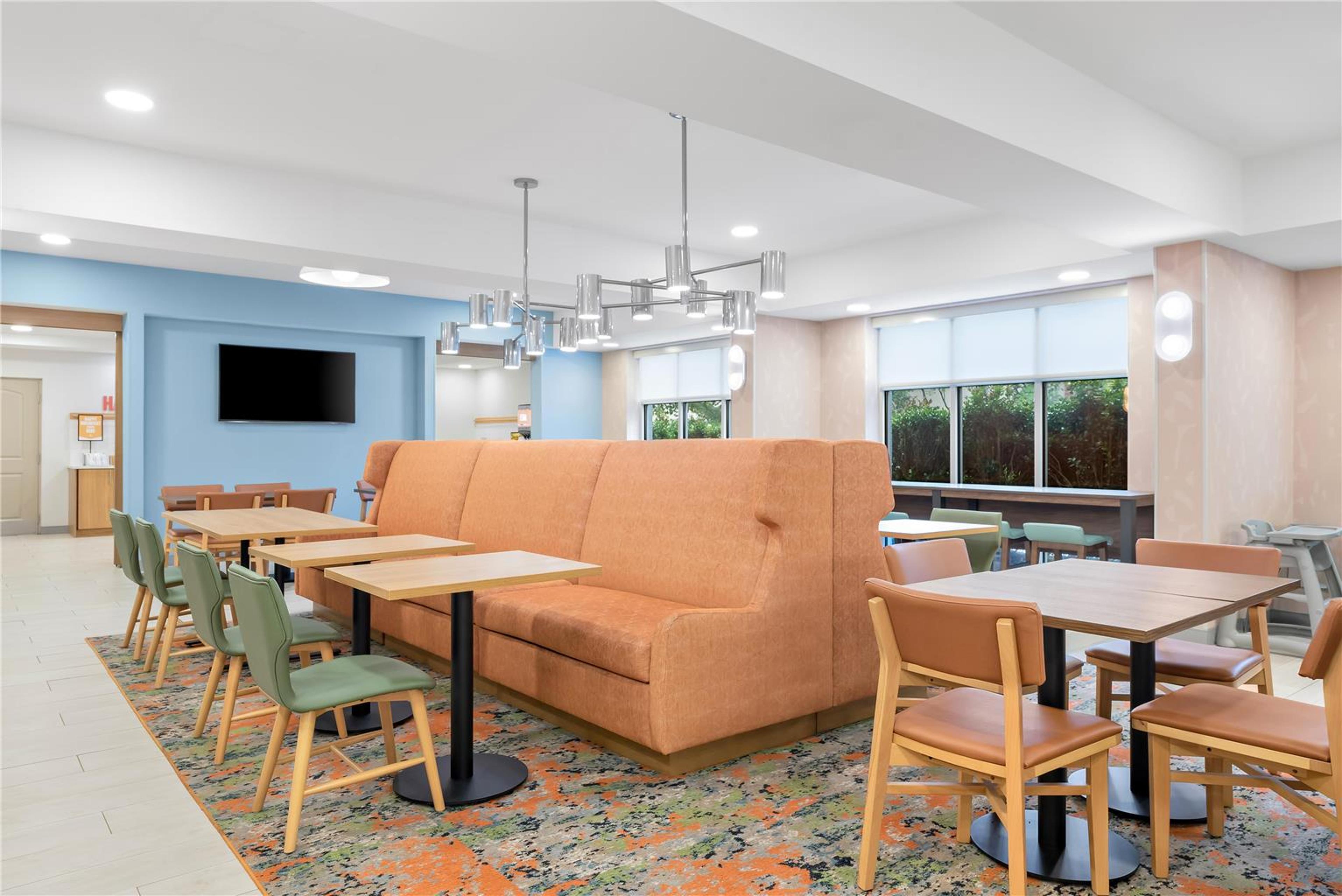 HAMPTON INN BY HILTON MIDLAND WEST