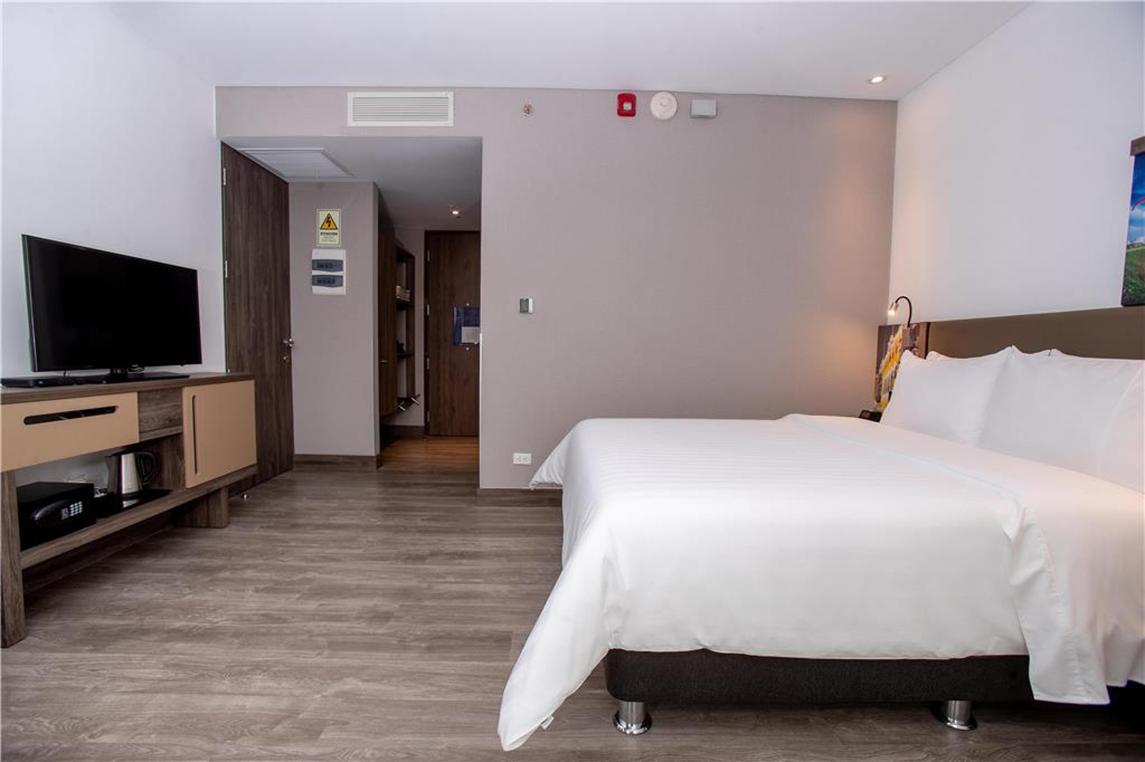 HAMPTON BY HILTON CUSCO