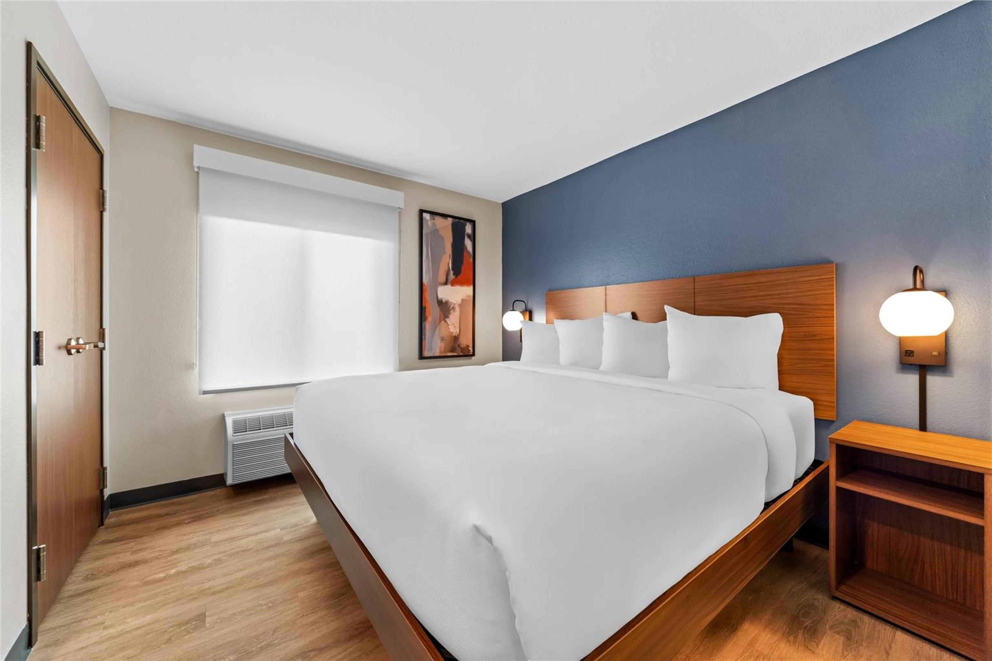 EVERHOME SUITES ONTARIO