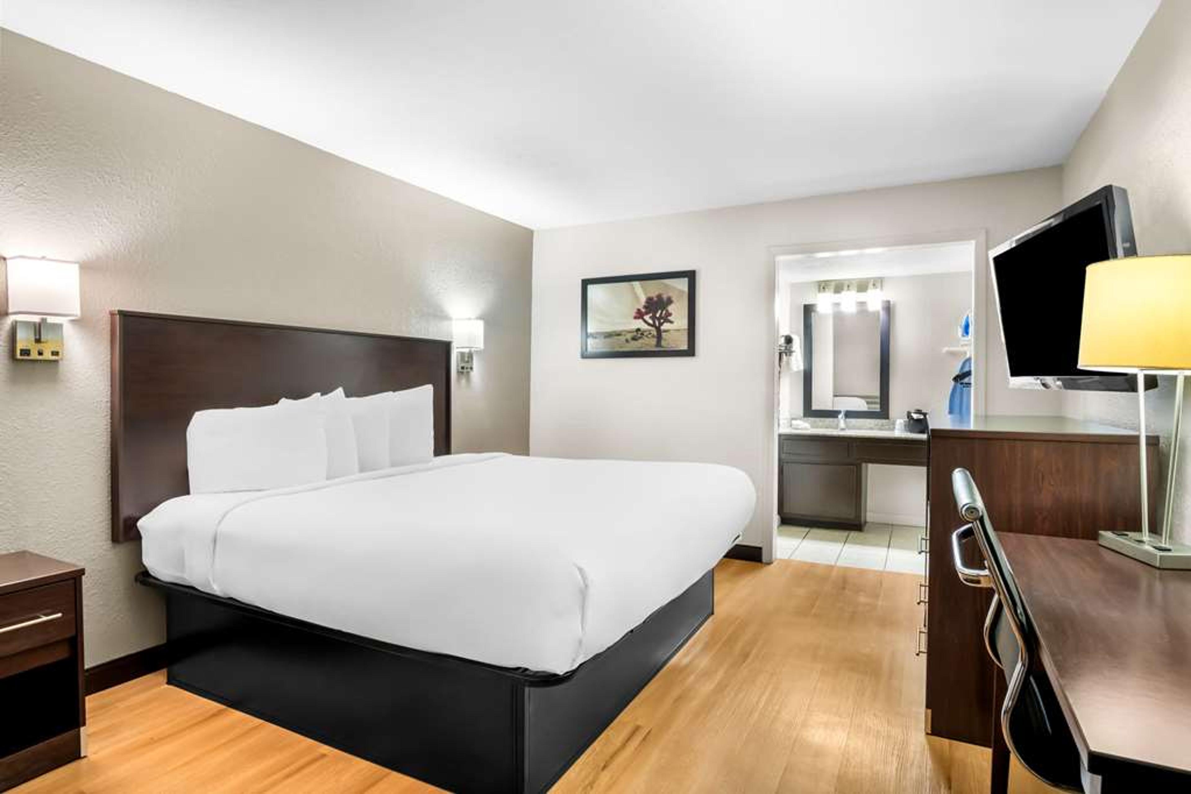 RODEWAY INN