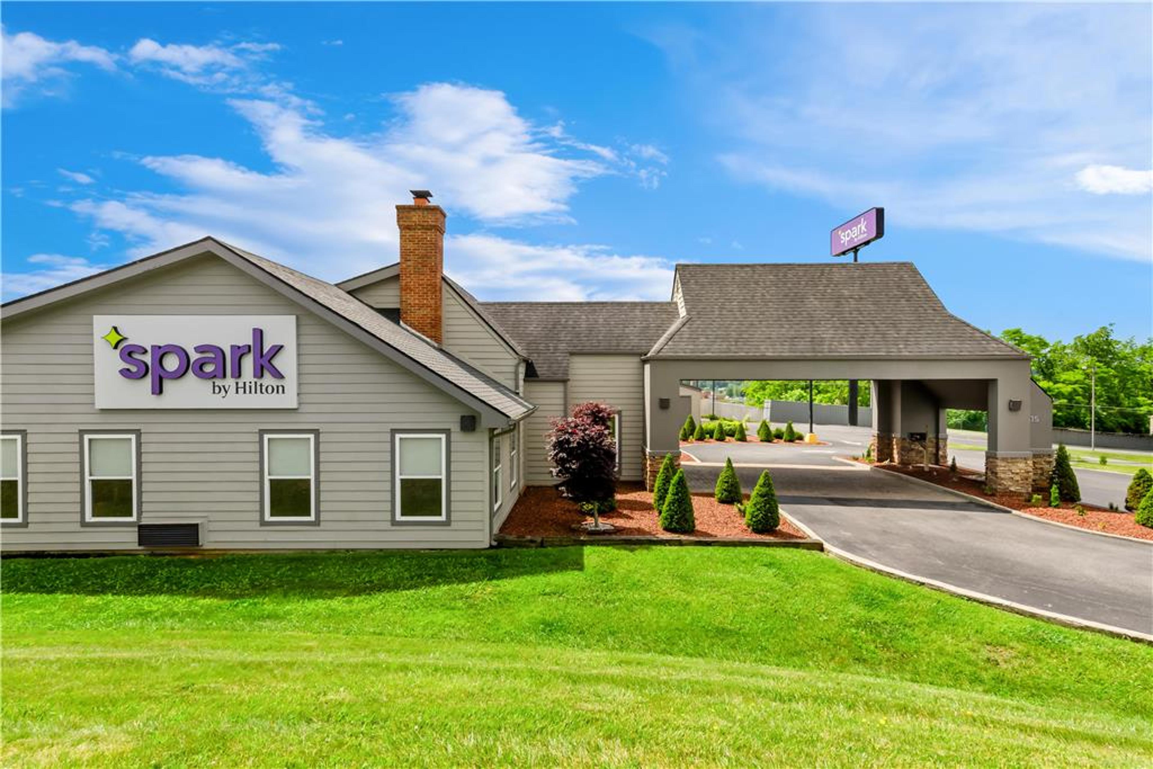 SPARK BY HILTON HOLSTON RD 1 81