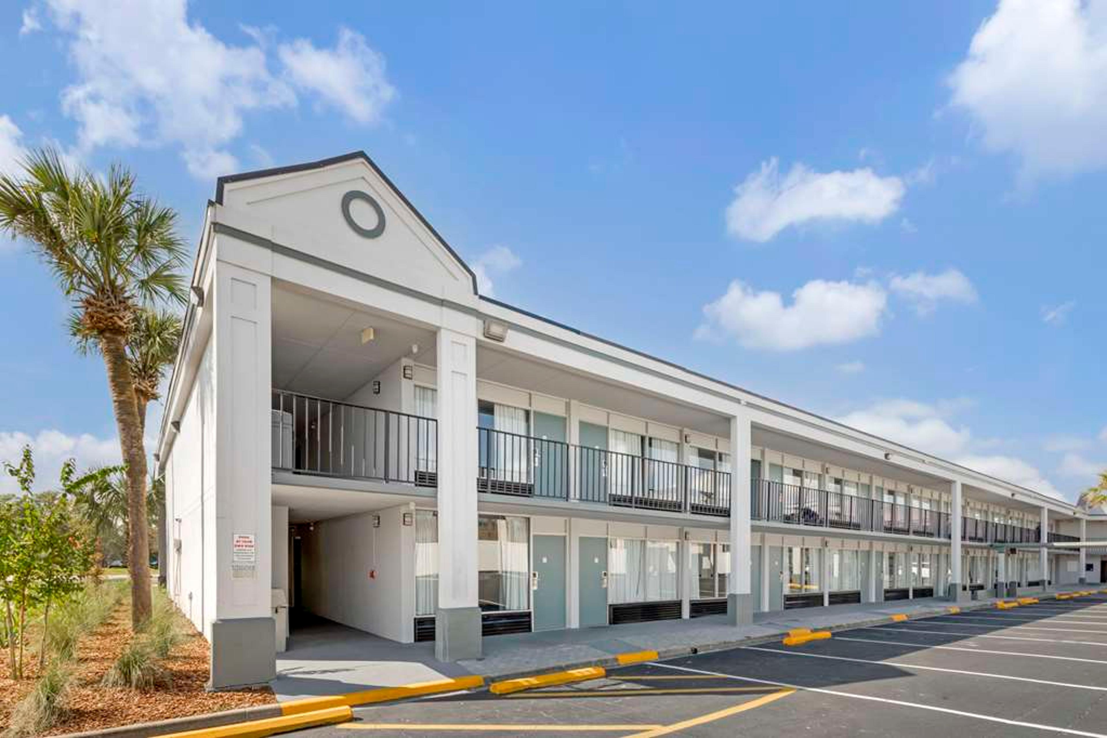 RODEWAY INN