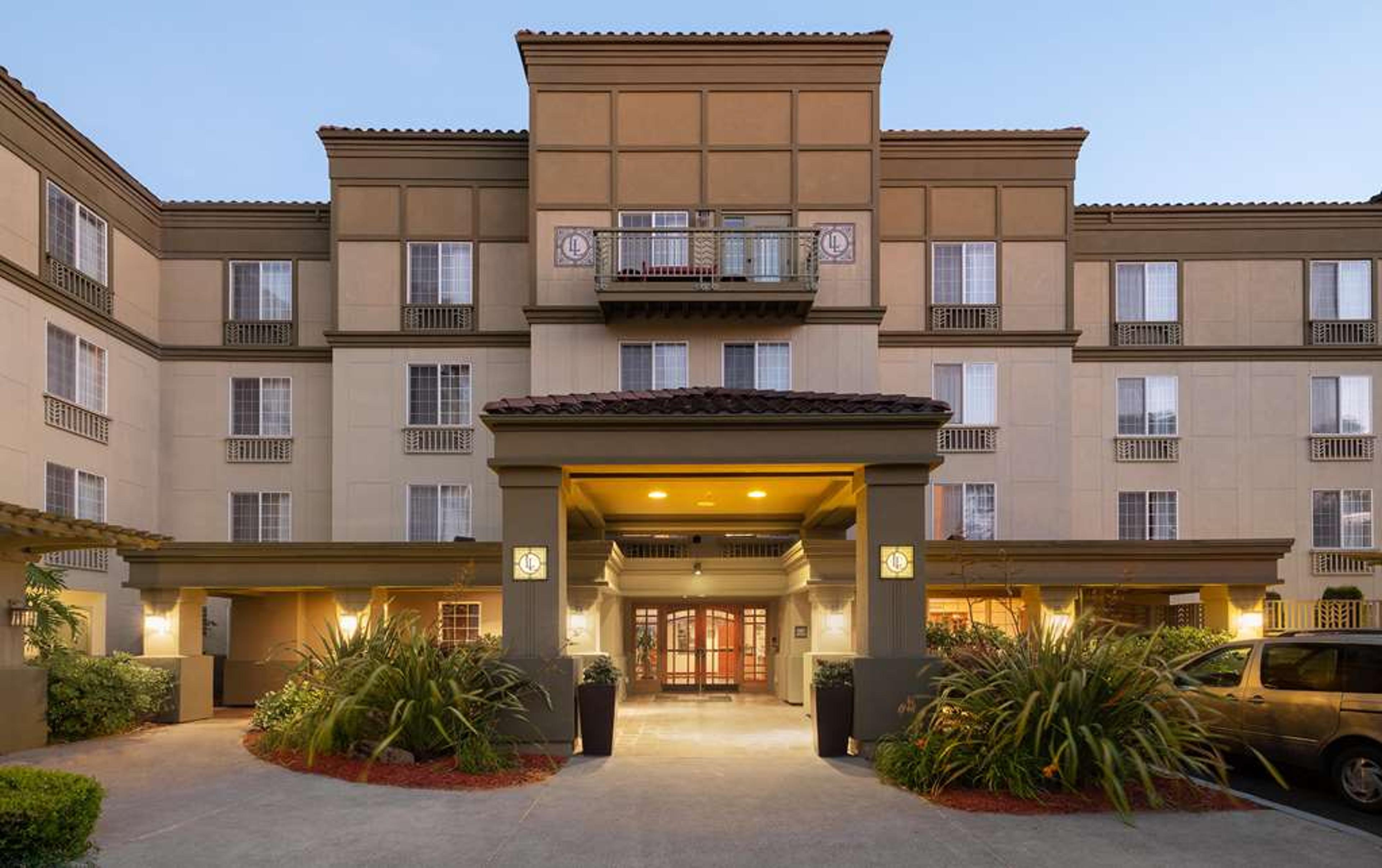 LARKSPUR LANDING SUNNYVALE EXT STAY