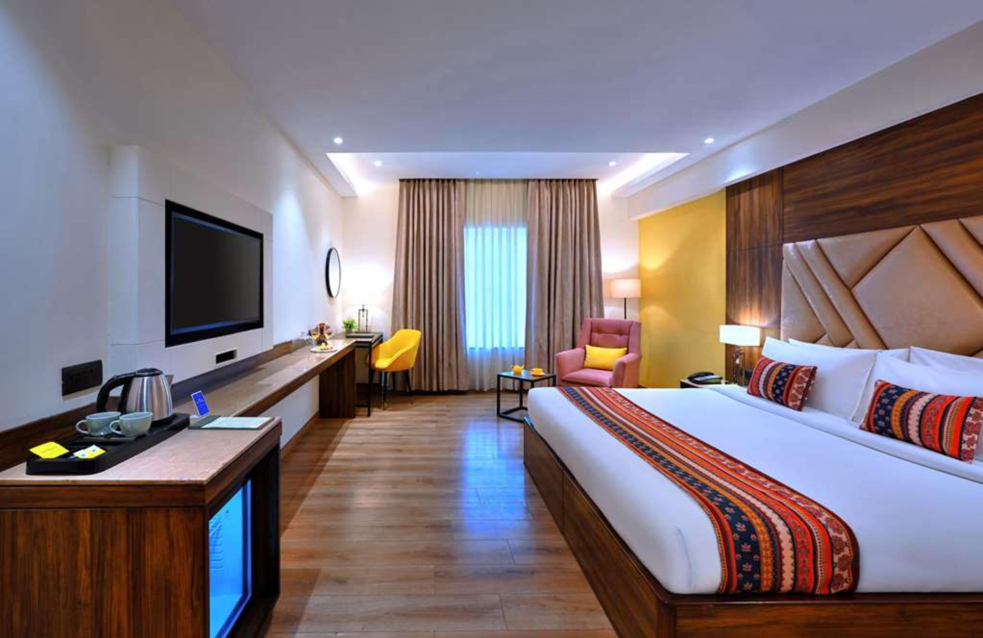 GOLDEN TULIP AGRA
