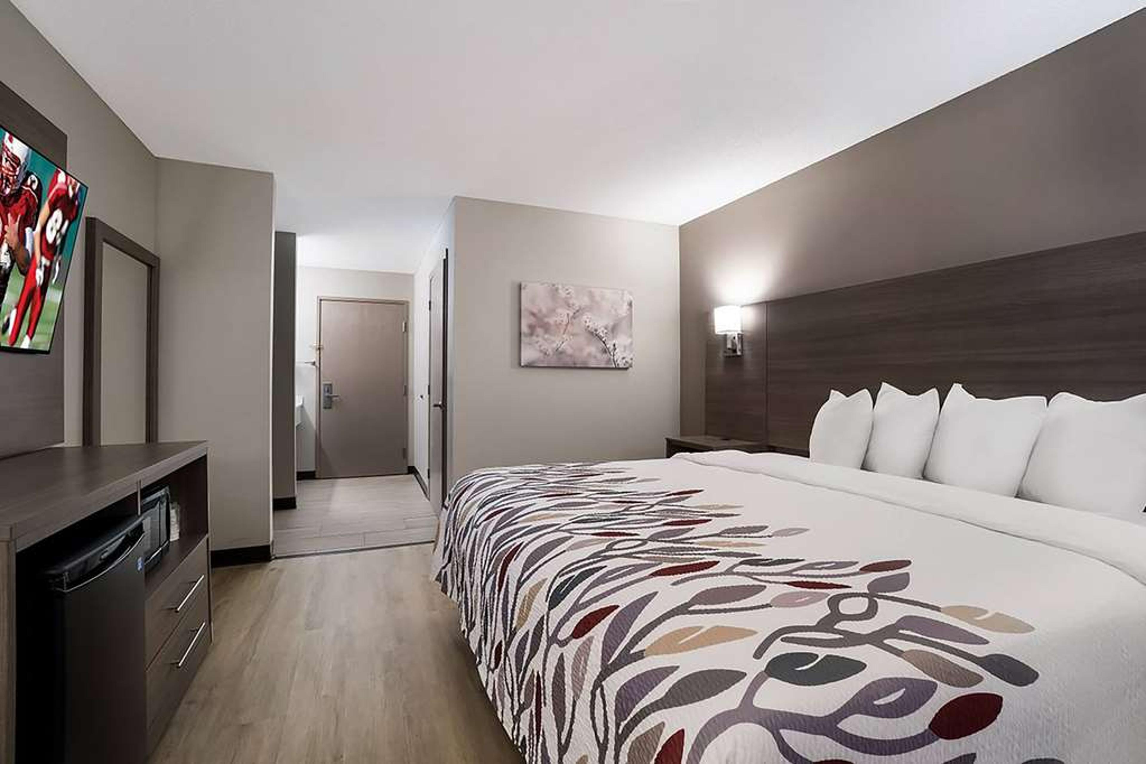 SUPER 8 BY WYNDHAM MARSTON
