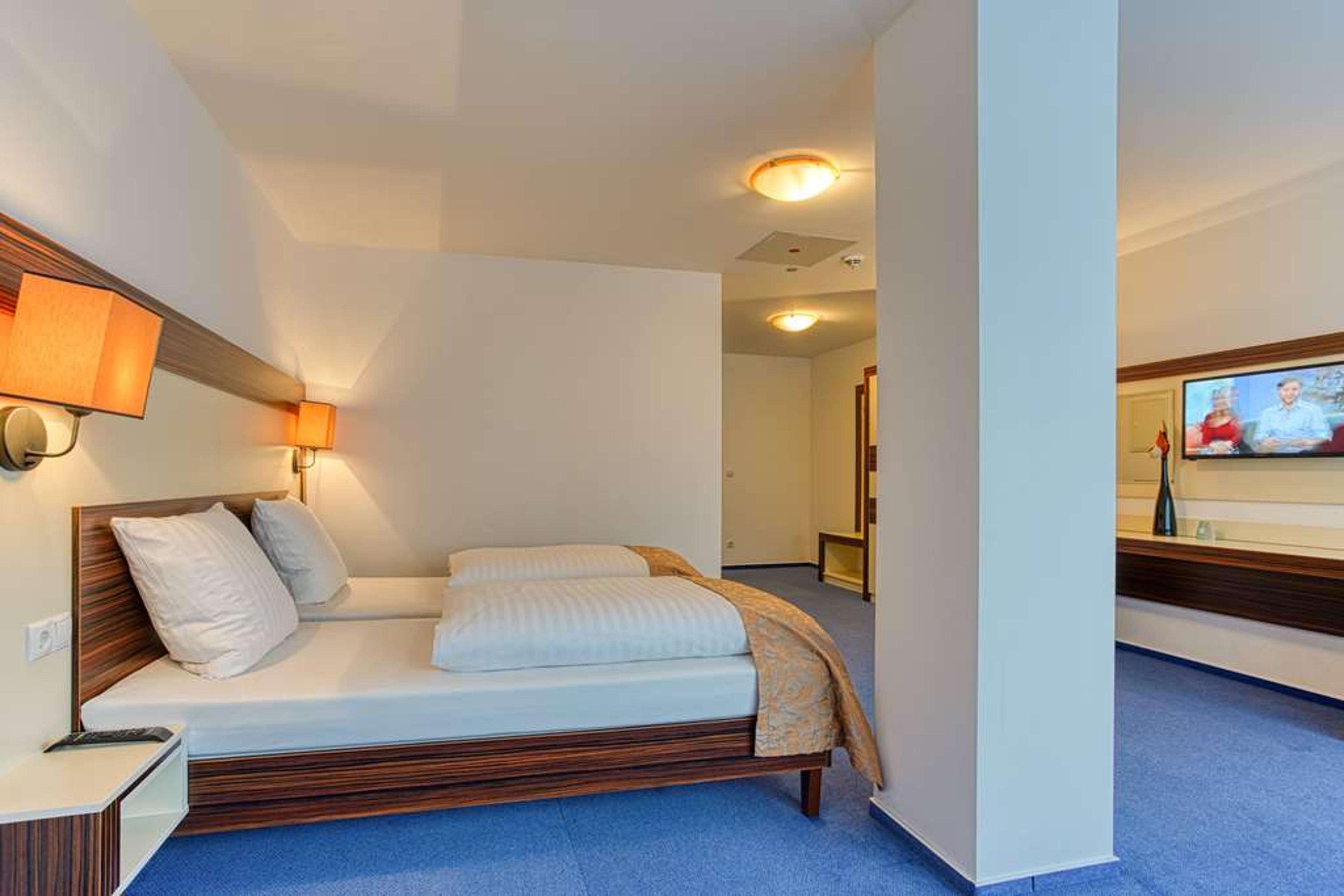 CENTRO HOTEL BRAUNSCHWEIG, TRADEMAR