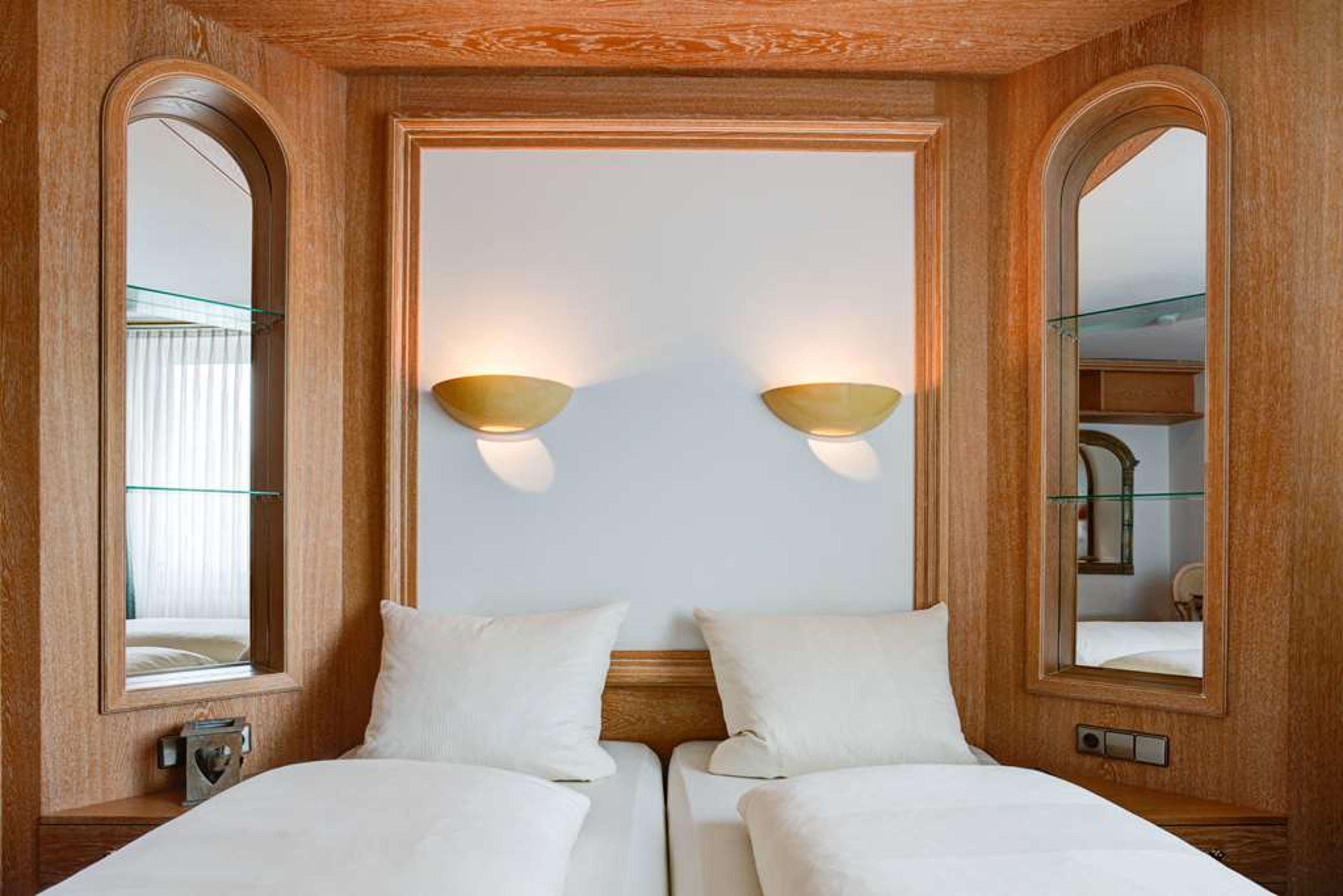 CENTRO HOTEL STERN, TRADEMARK COLLE