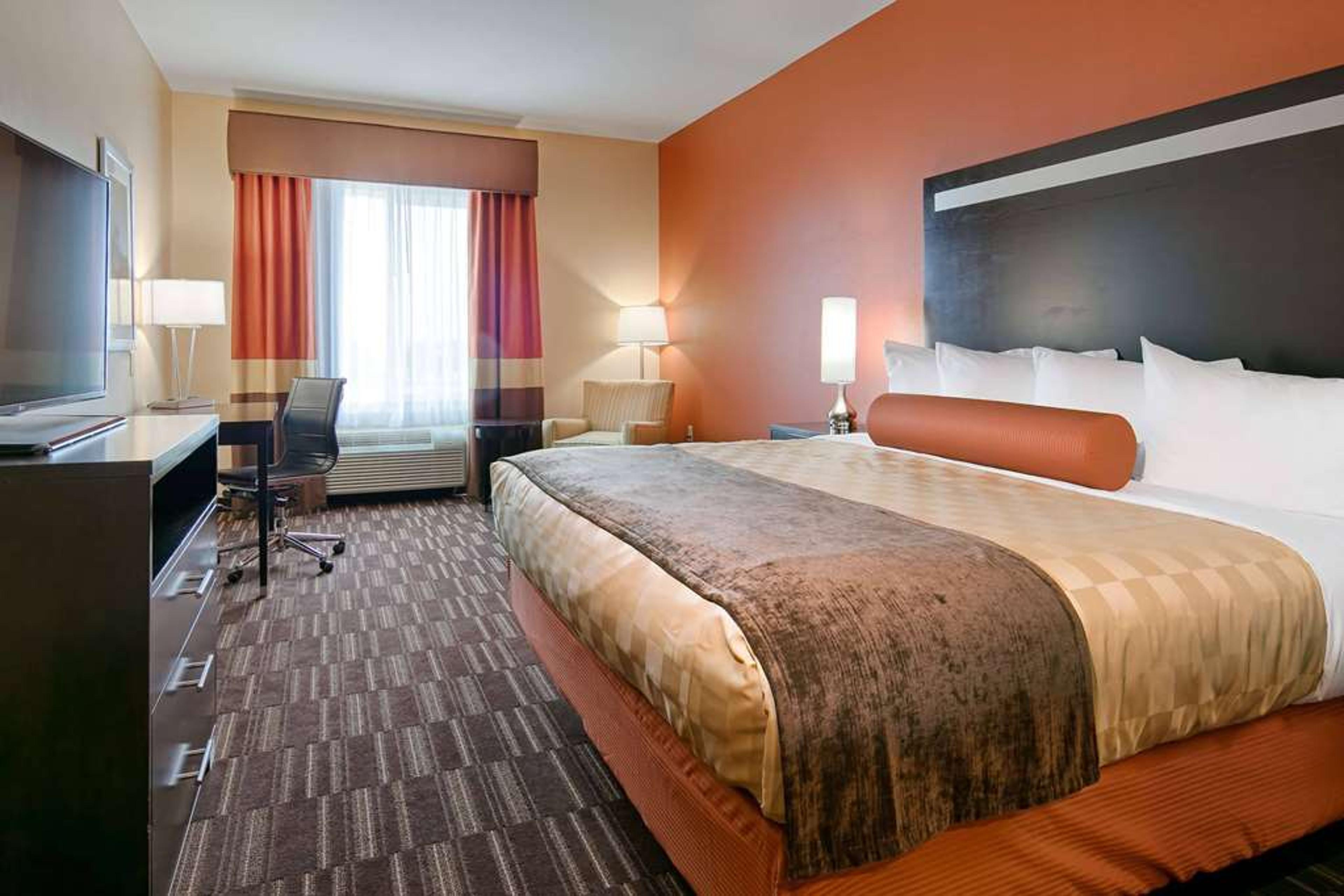 WYNDHAM GARDEN LANCASTER CA