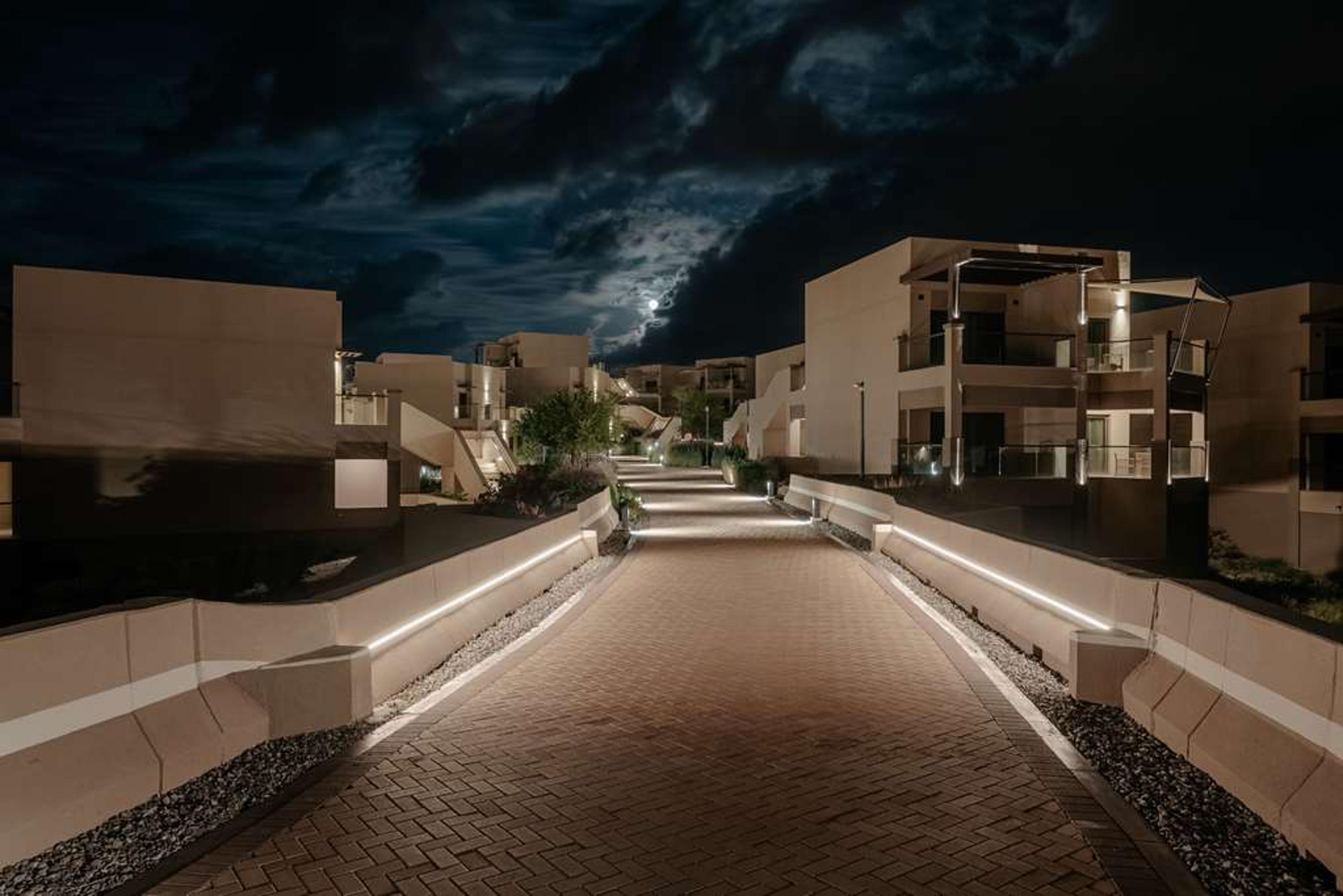 DUSITD2 JABAL AKHDAR