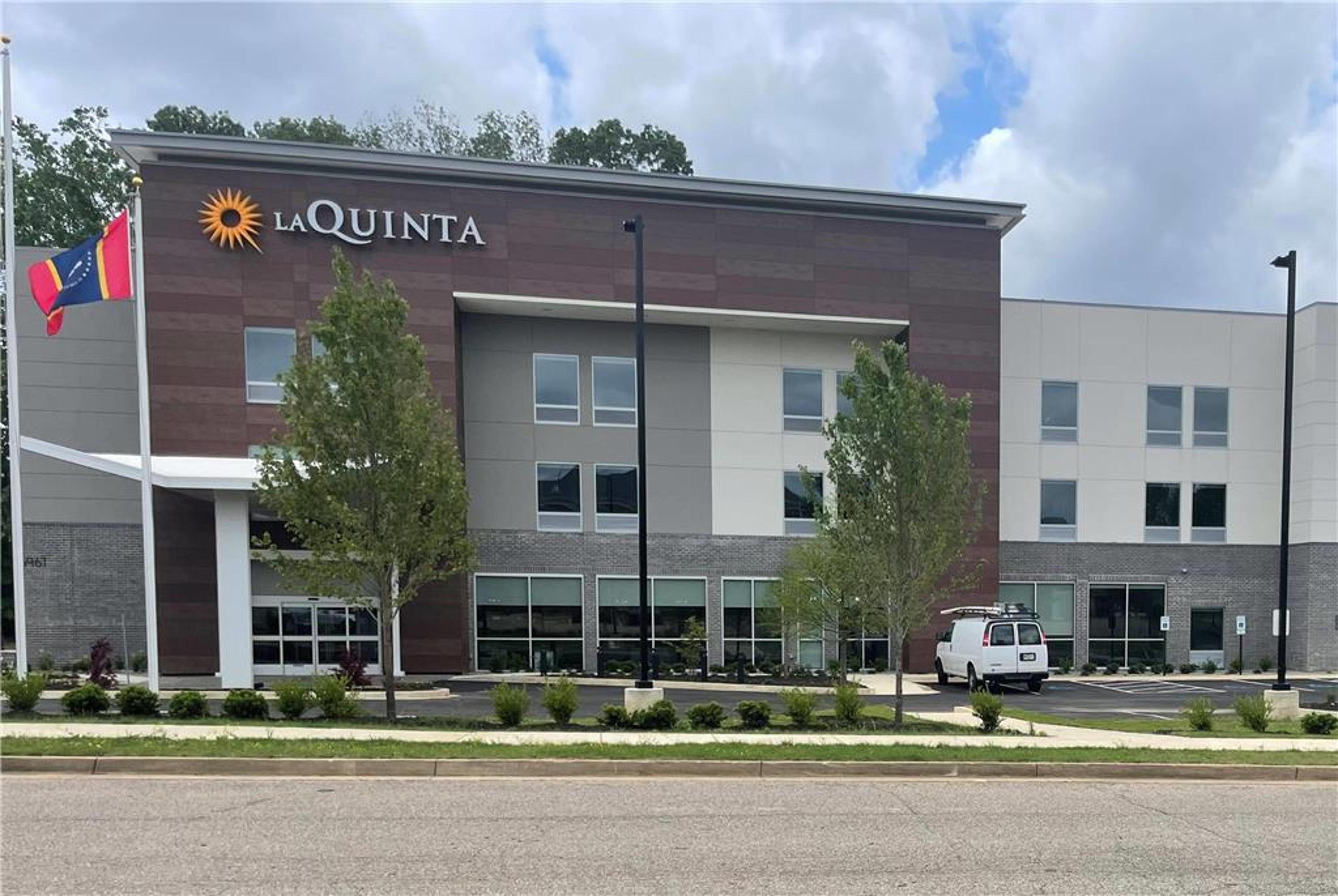 LA QUINTA INN & SUITES BY WYNDHAM O