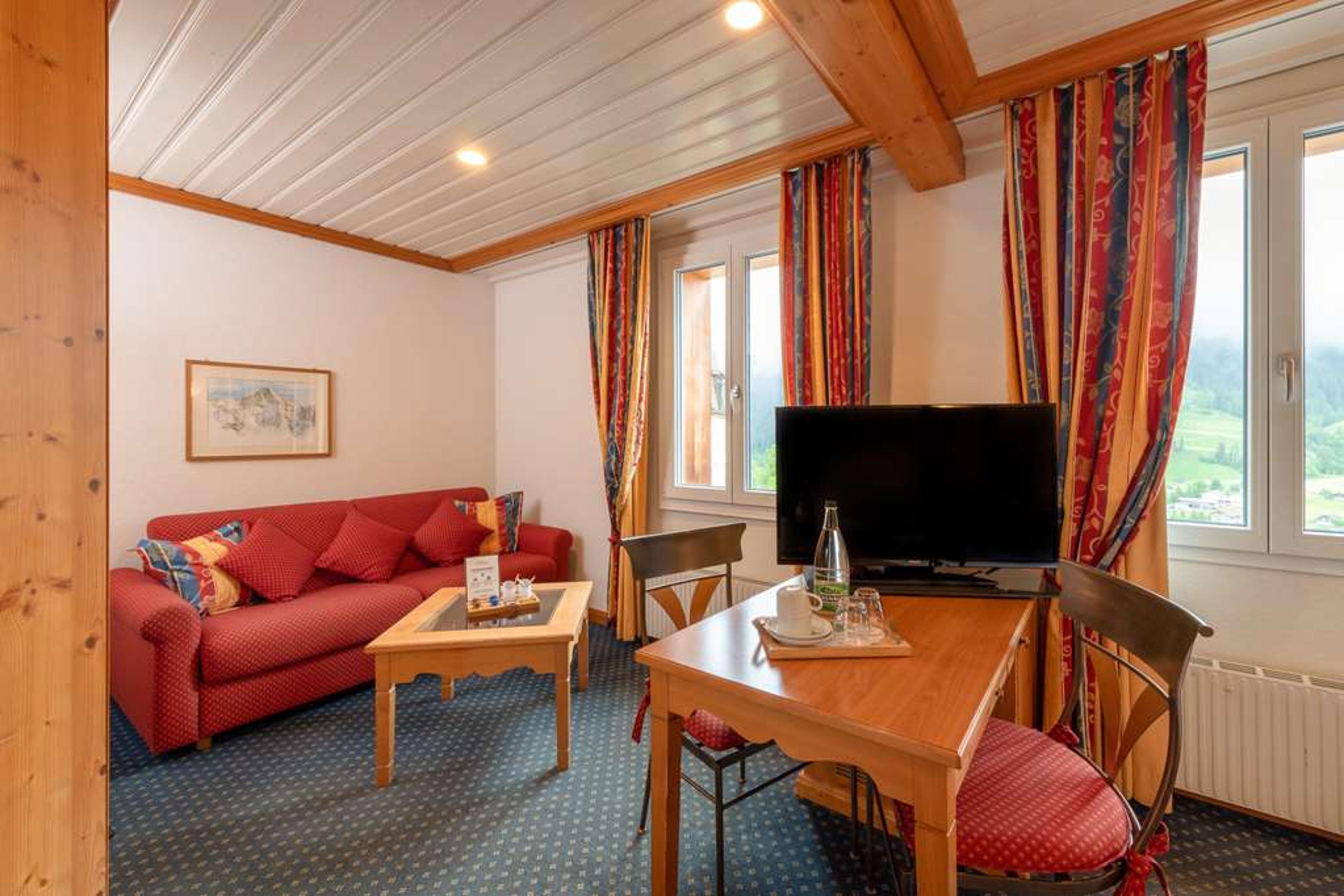 DERBY SWISS QUALITY HOTEL