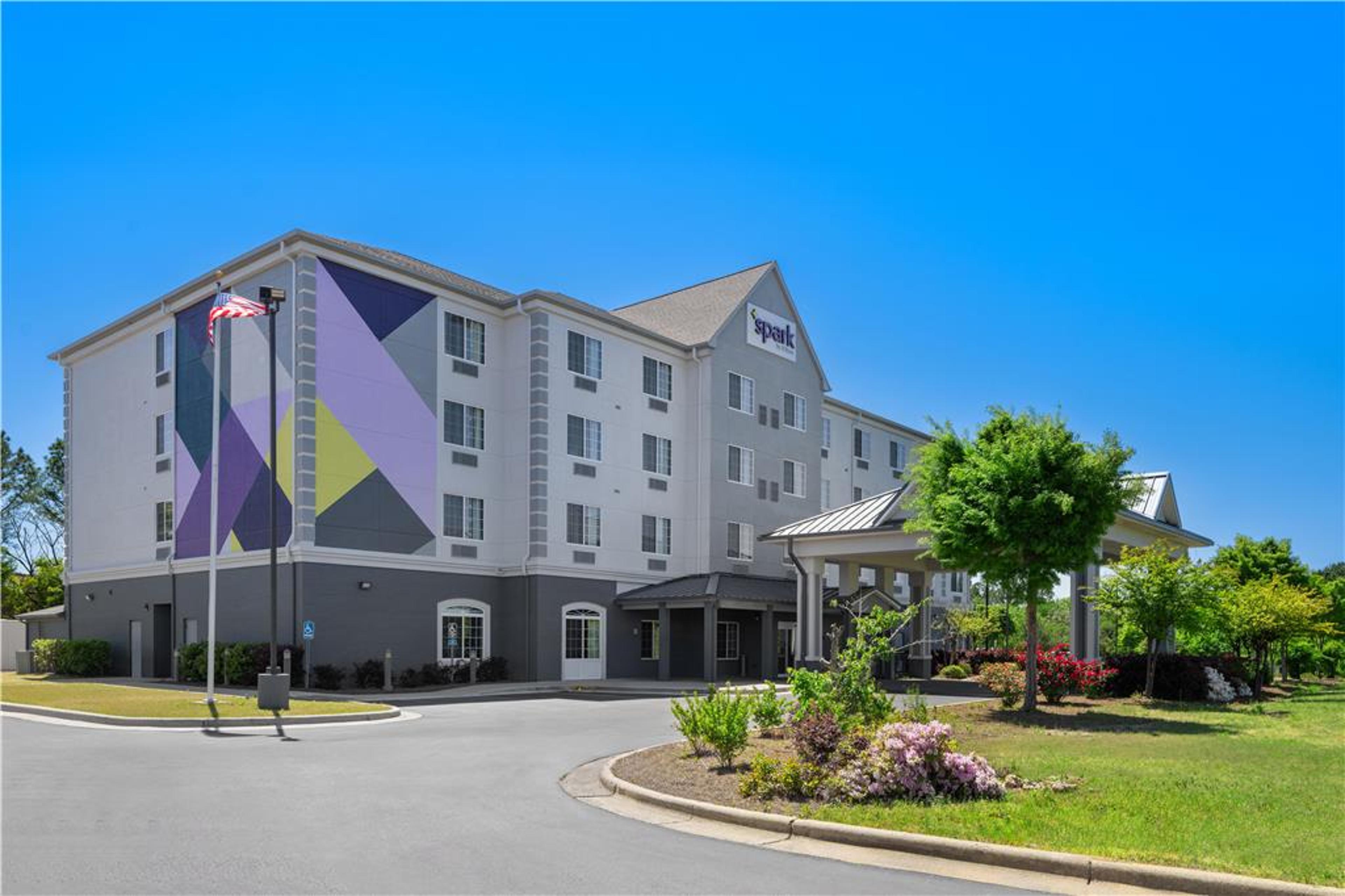 SPARK BY HILTON HOMEWOOD, AL