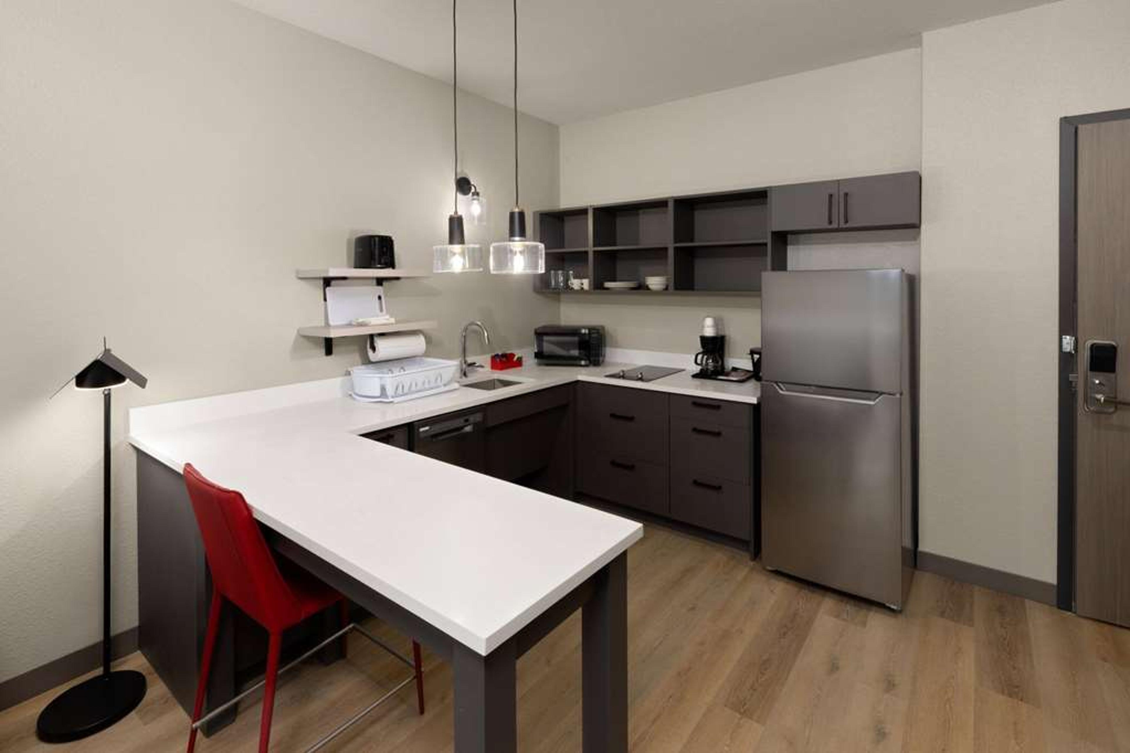 La Quinta Inn & Suites by Wyndham DeSoto