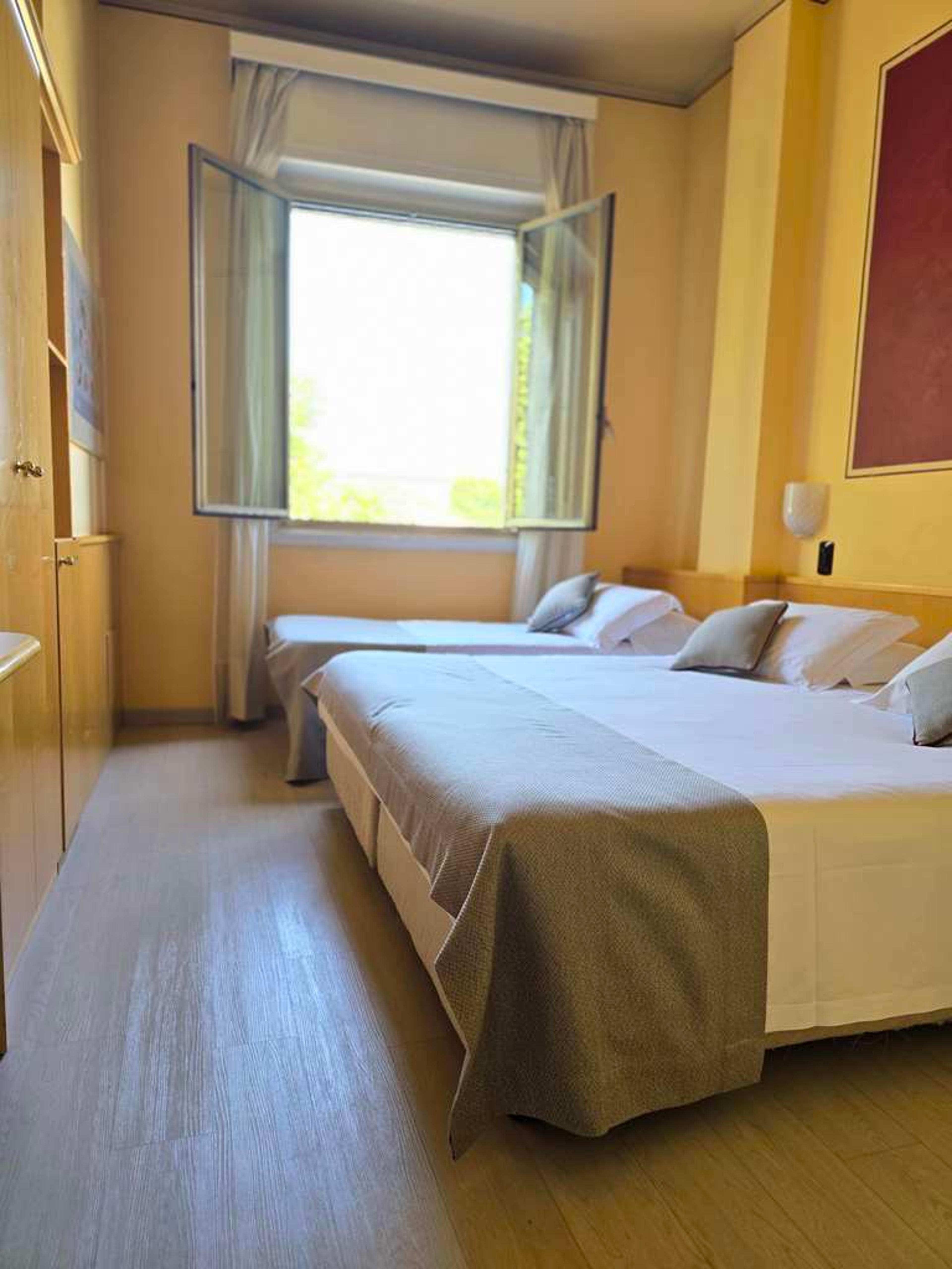 HOTEL SANT AMBROEUS