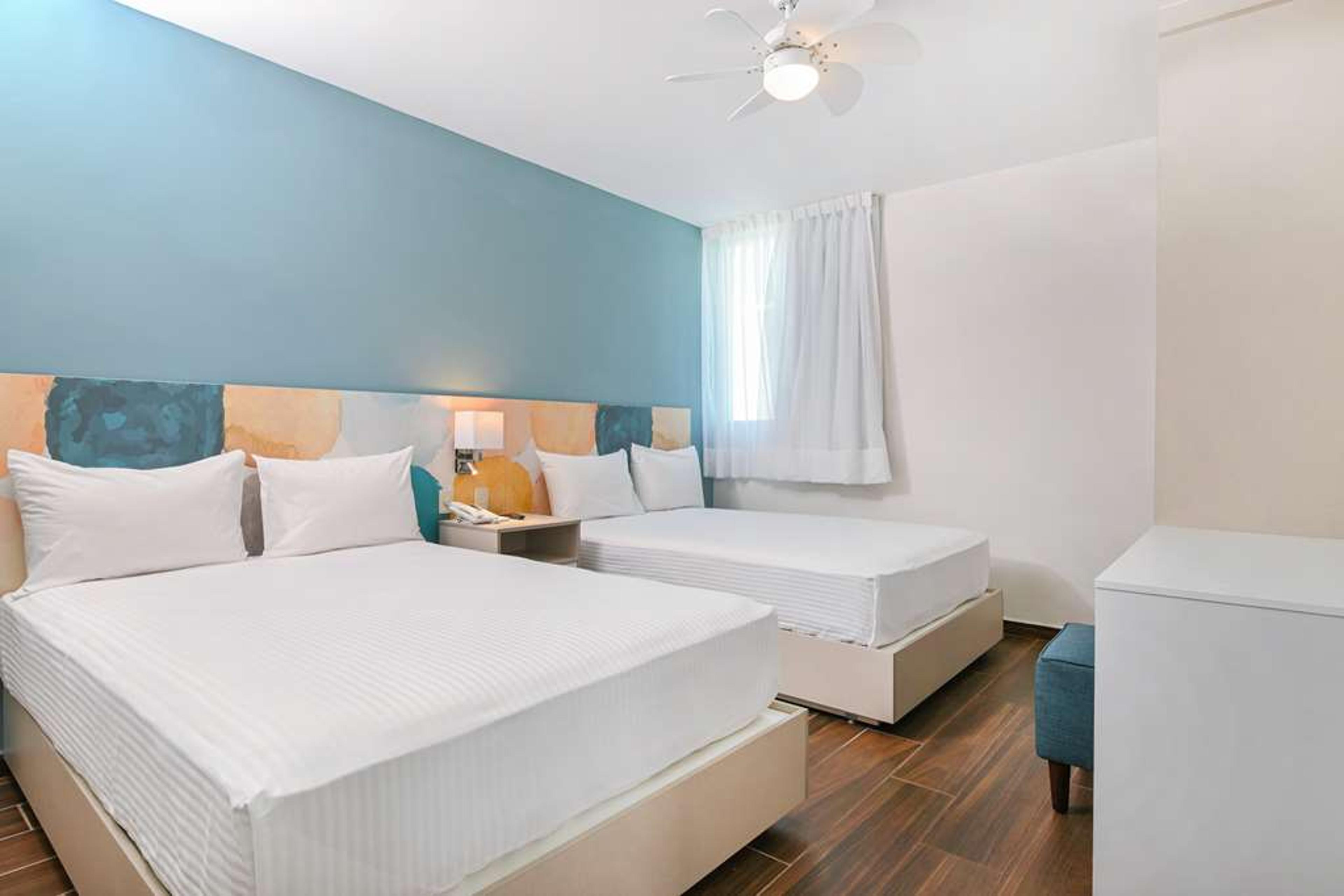 Vista Express Guadalajara Expo SureStay Collection by BW