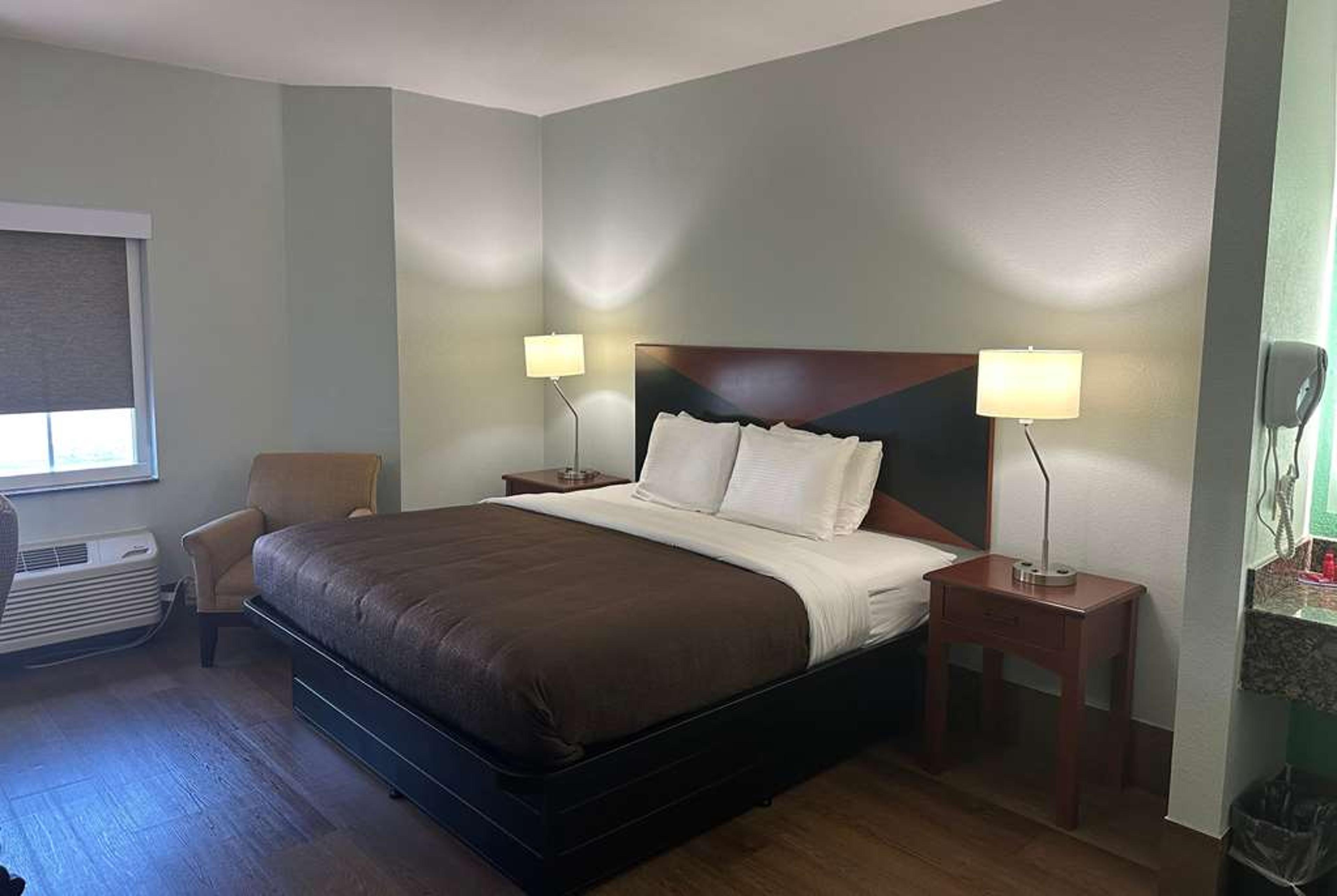 WINGATE BY WYNDHAM MACON WEST I-475