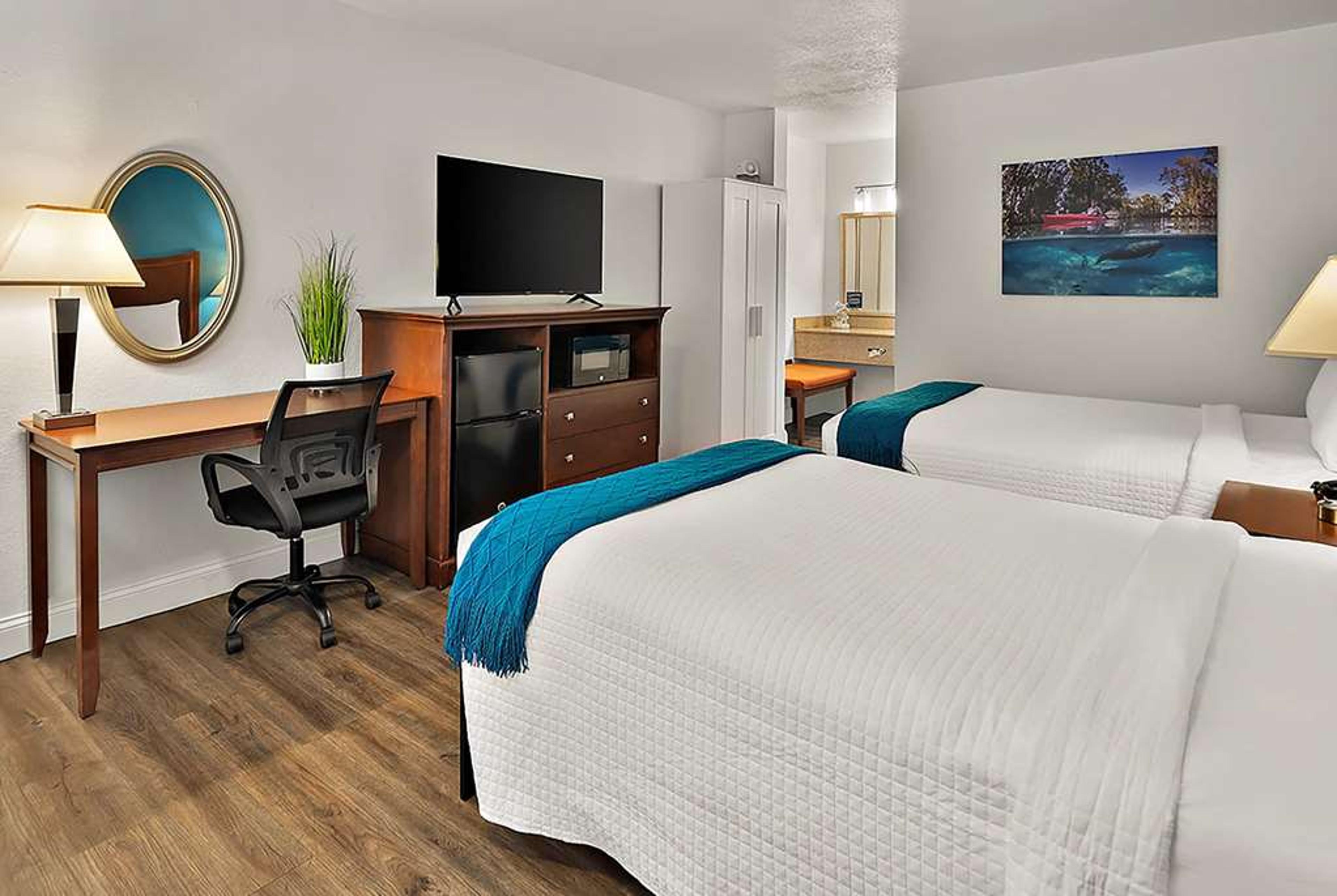 PADDLETAIL WATERFRONT LODGE