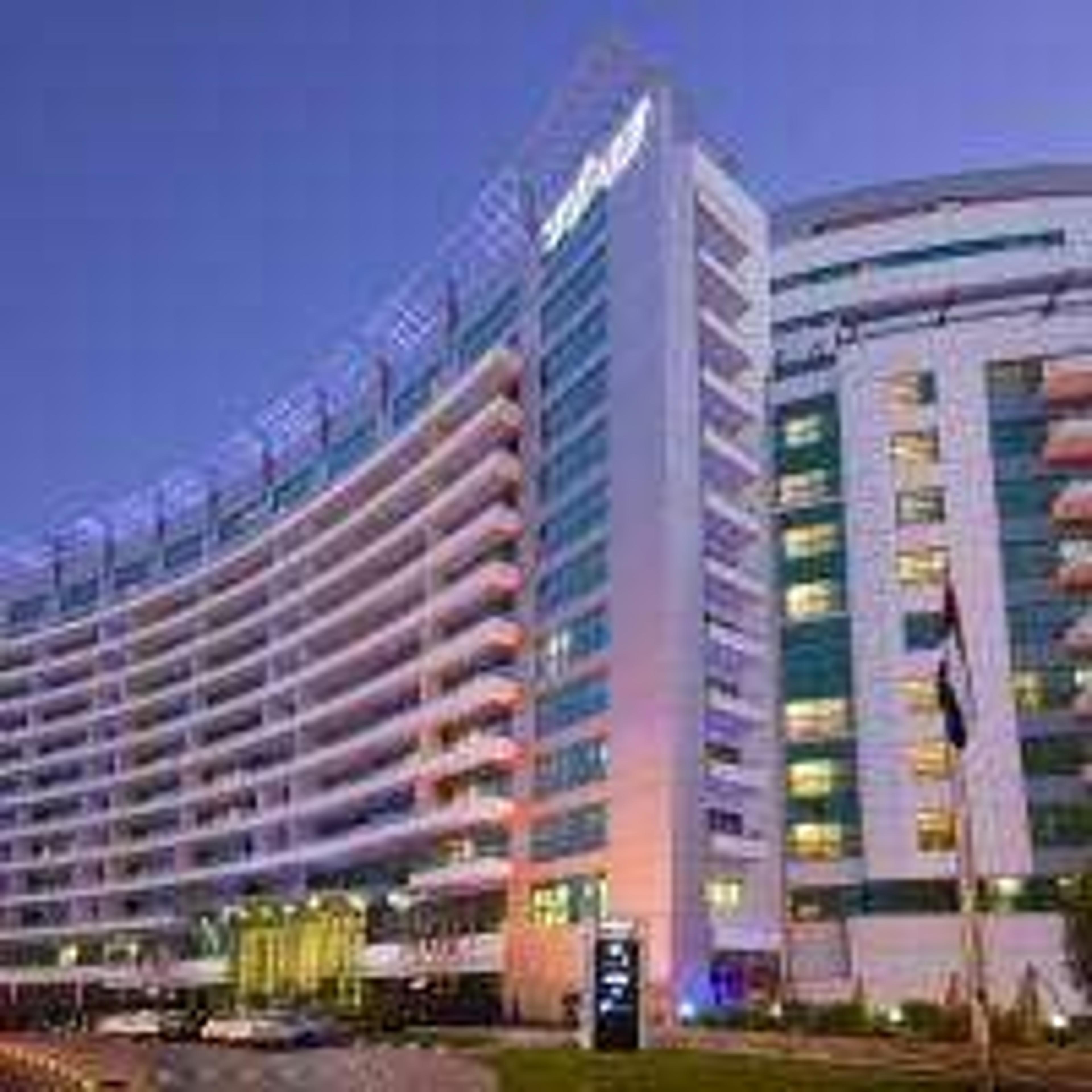 TIME OAK HOTEL AND SUITES