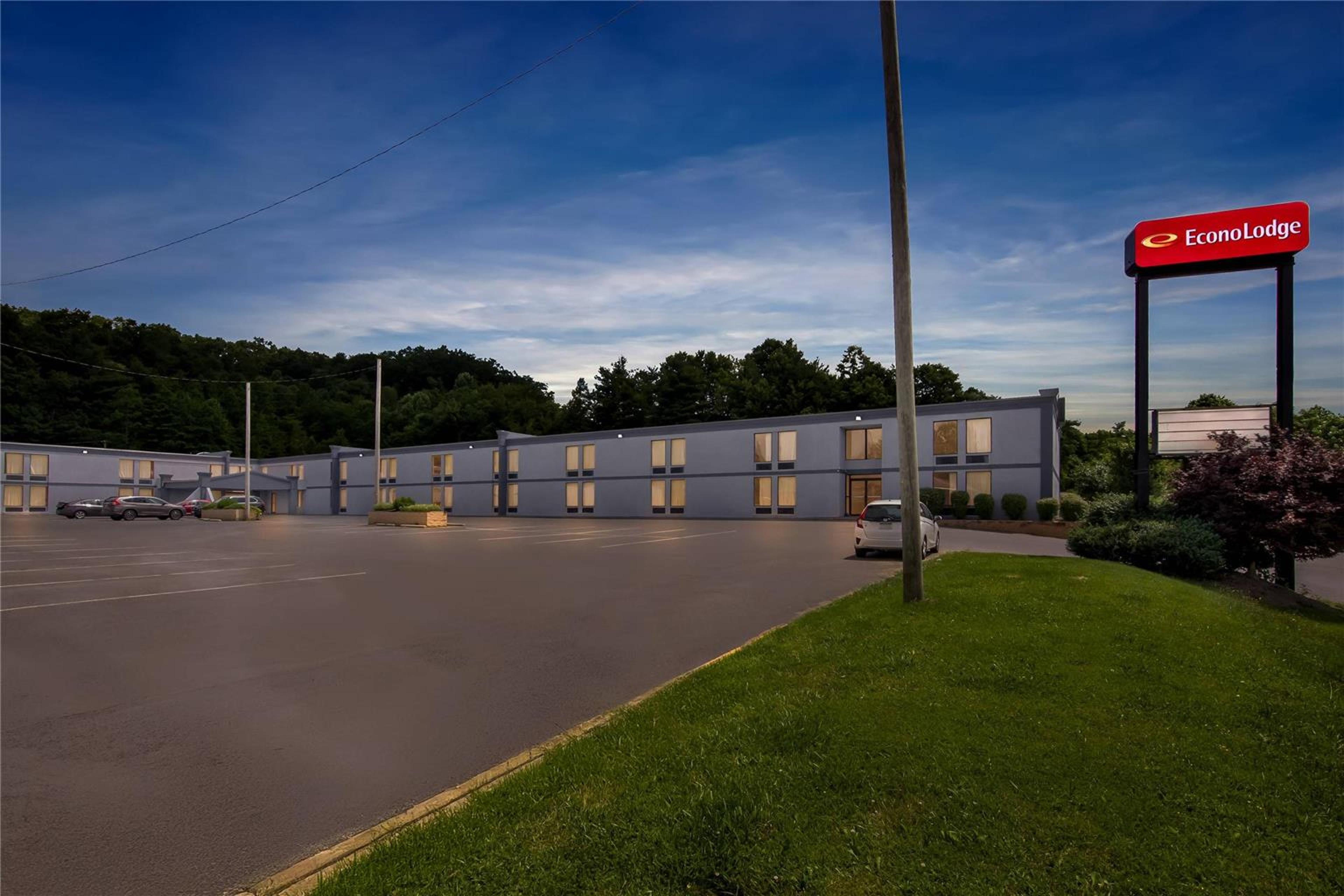 ECONO LODGE MT HOPE - BECKLEY