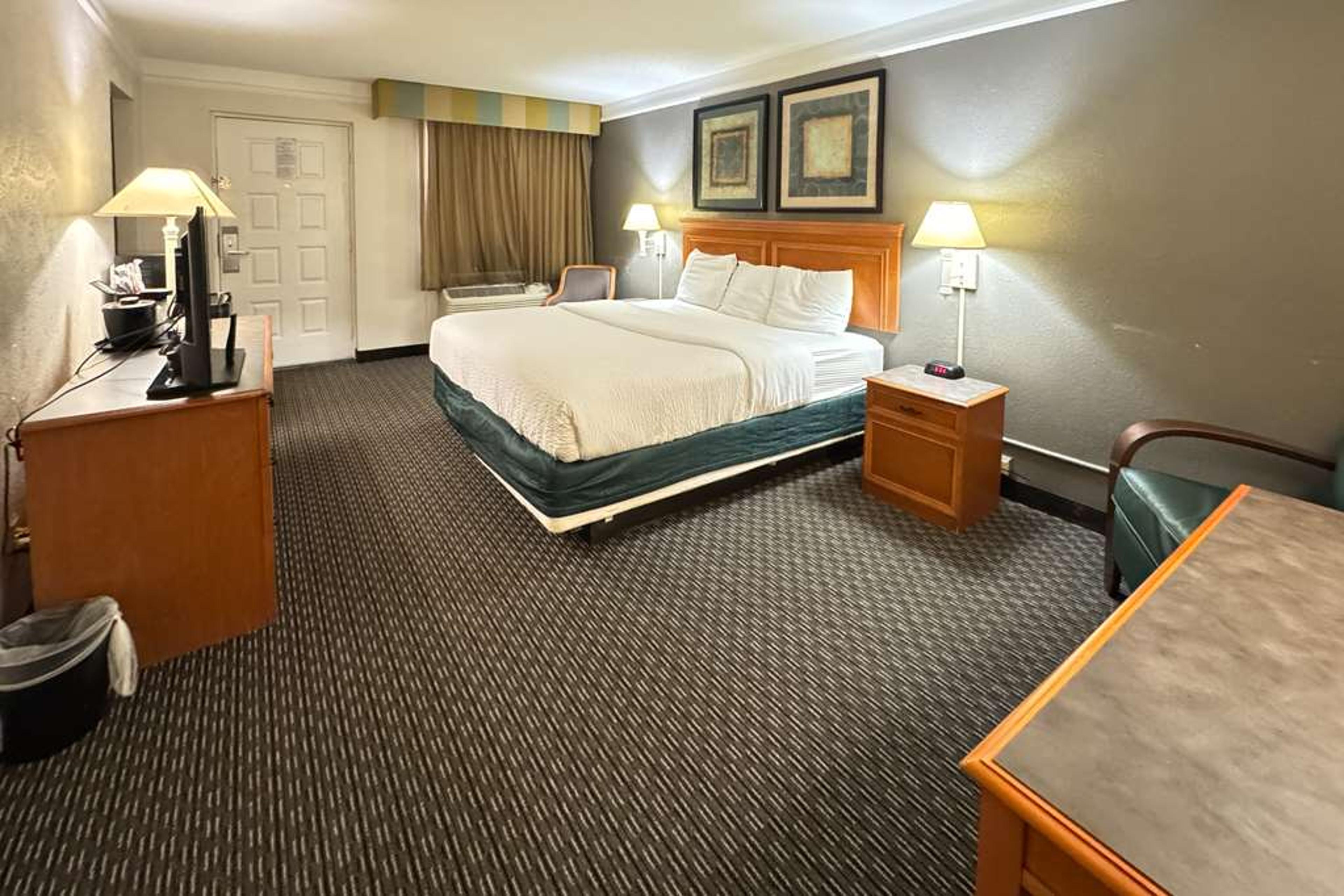 RODEWAY INN