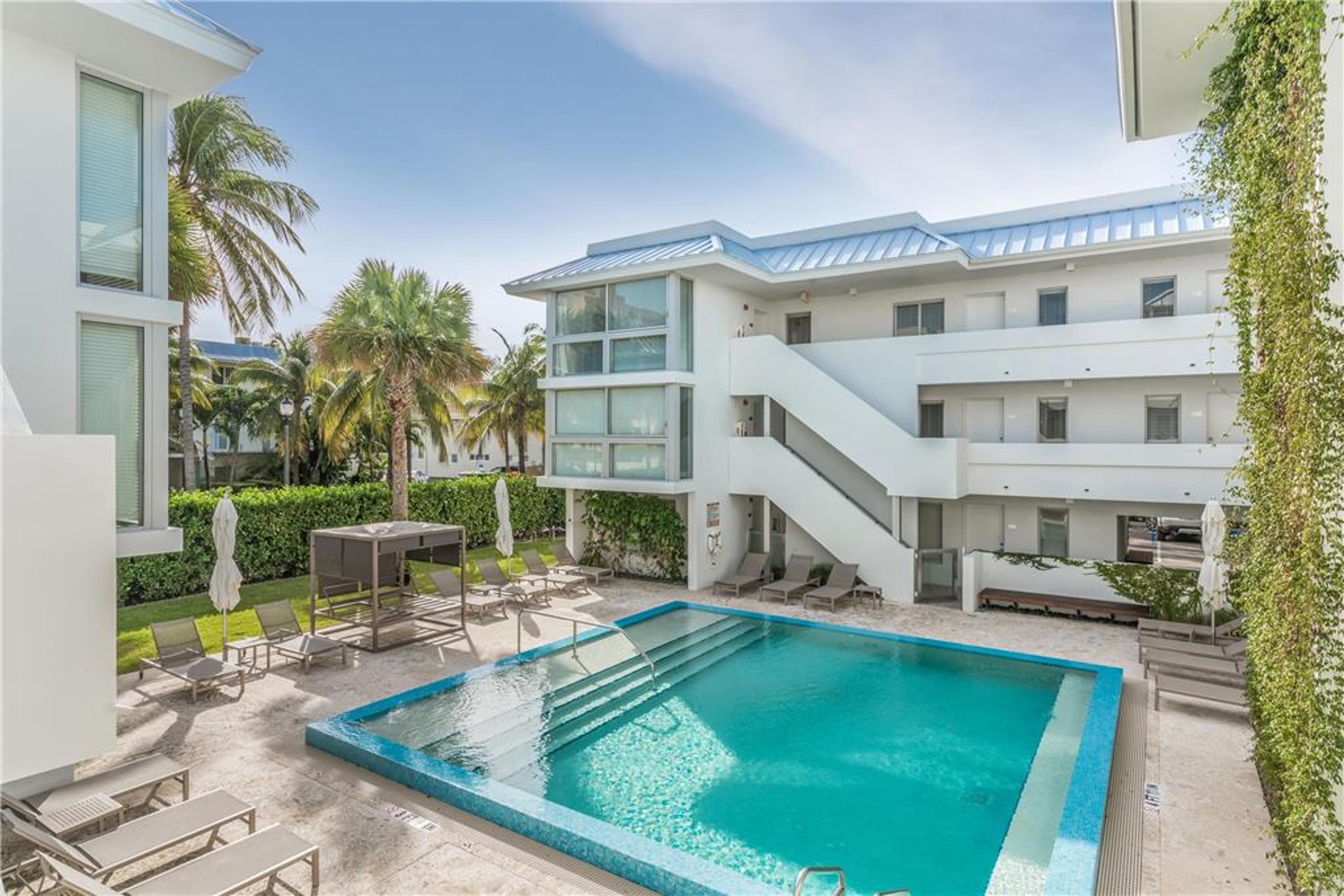 BEACH HAUS KEY BISCAYNE