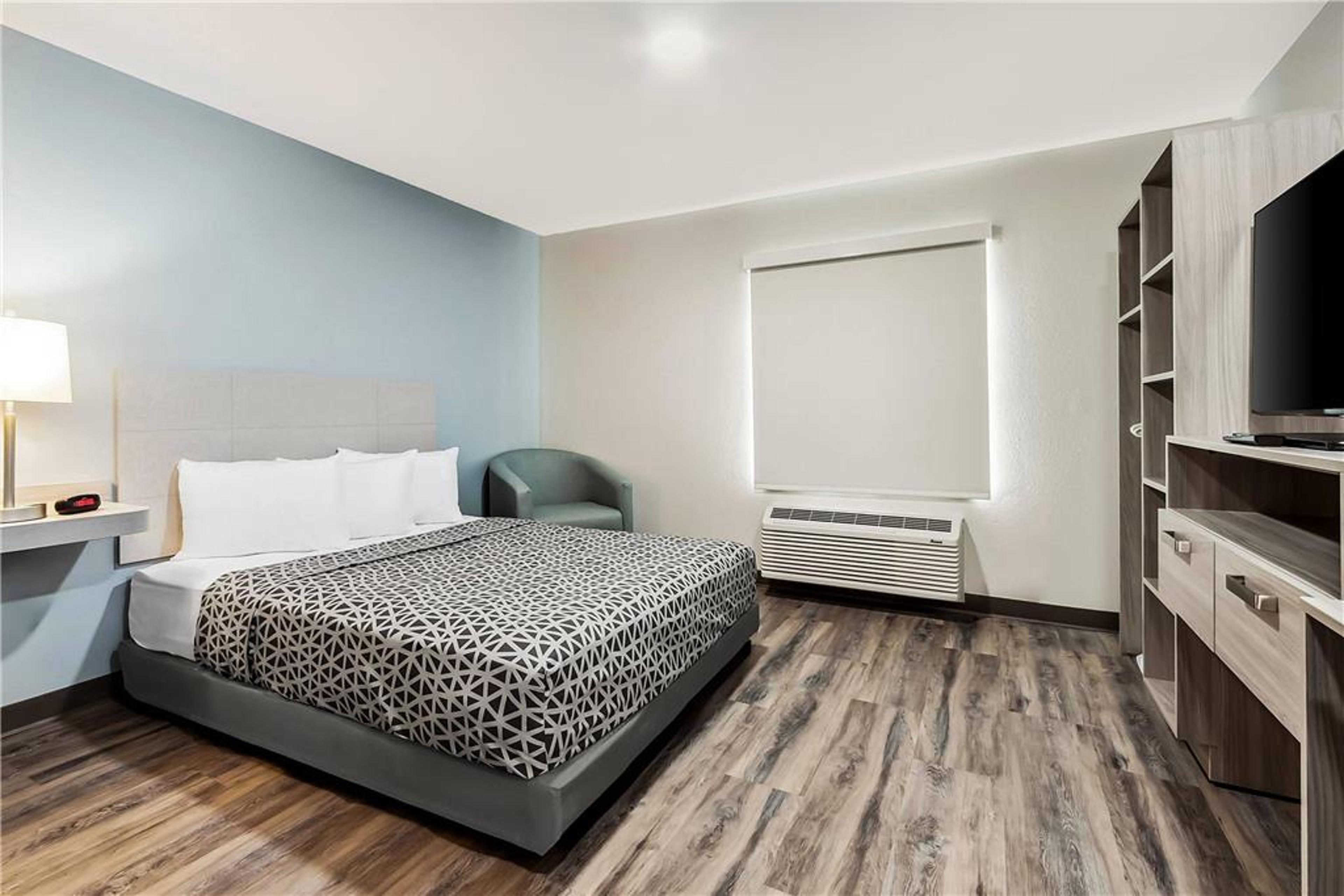 WOODSPRING SUITES SUMTER NEAR SHAW