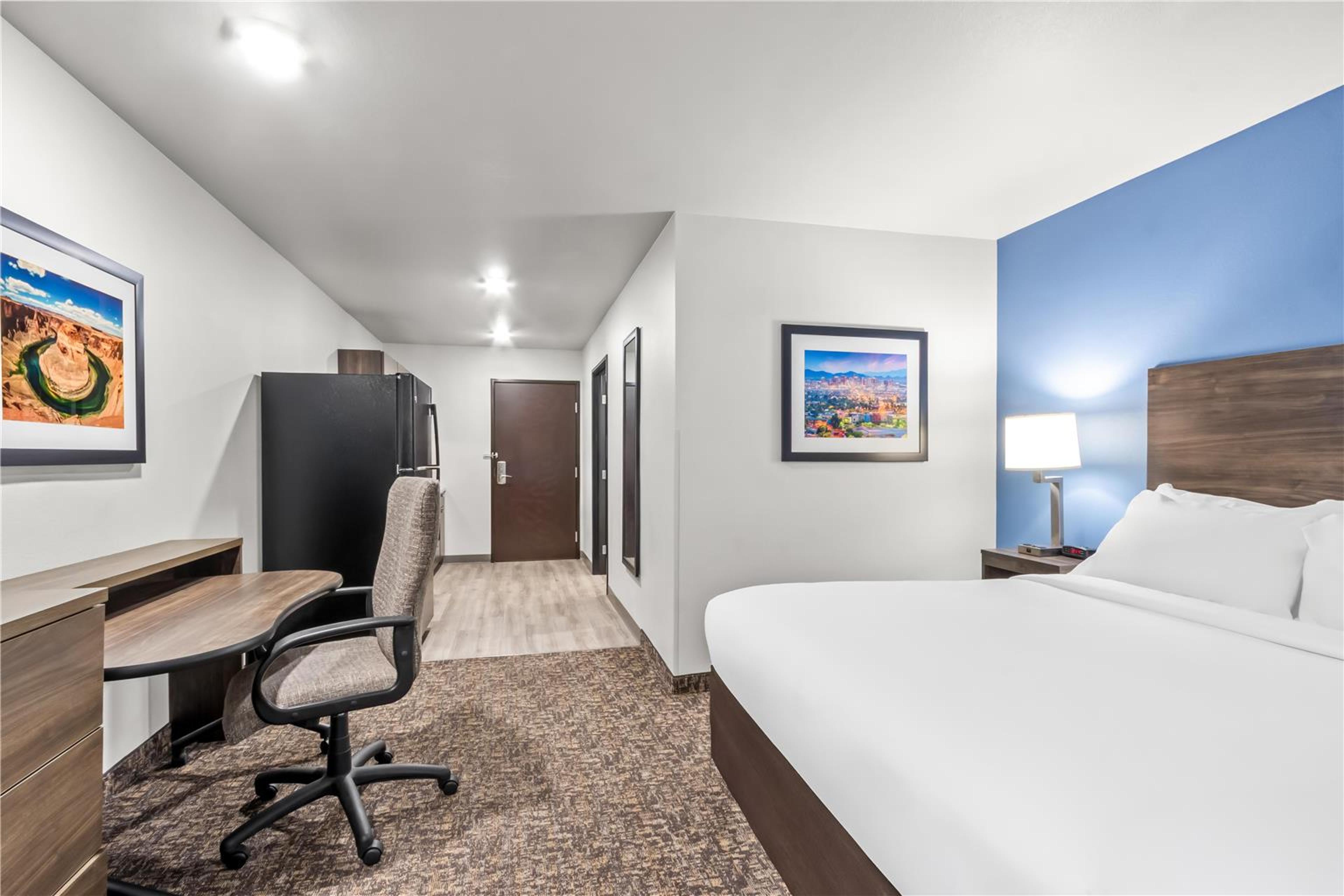 Sonesta Simply Suites Avondale