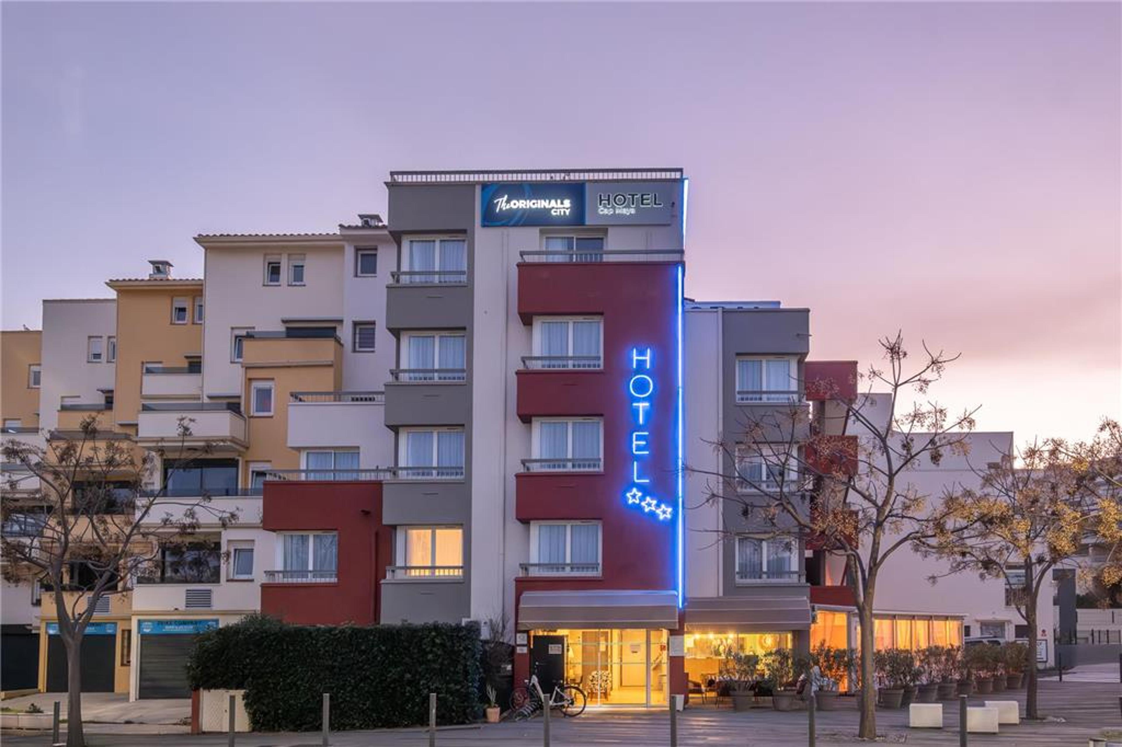 Hotel Photo 1