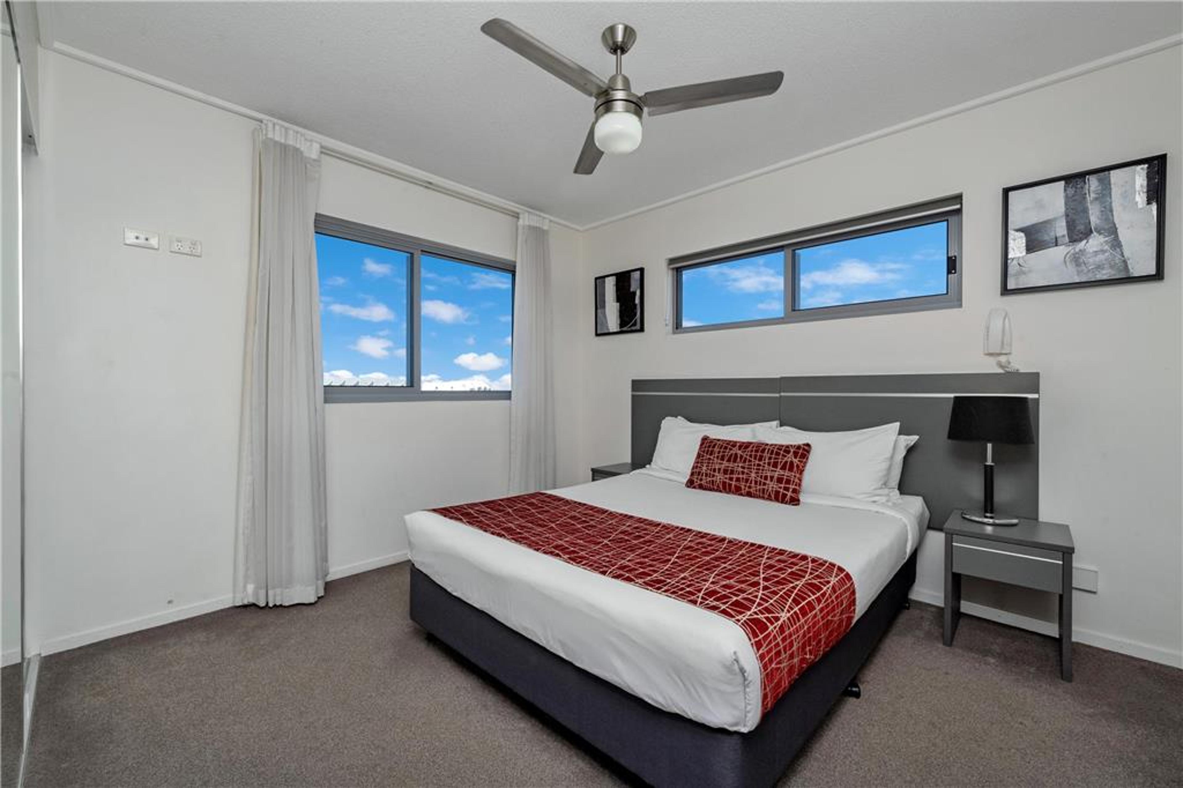 CENTRAL KENSINGTON APARTMENTS