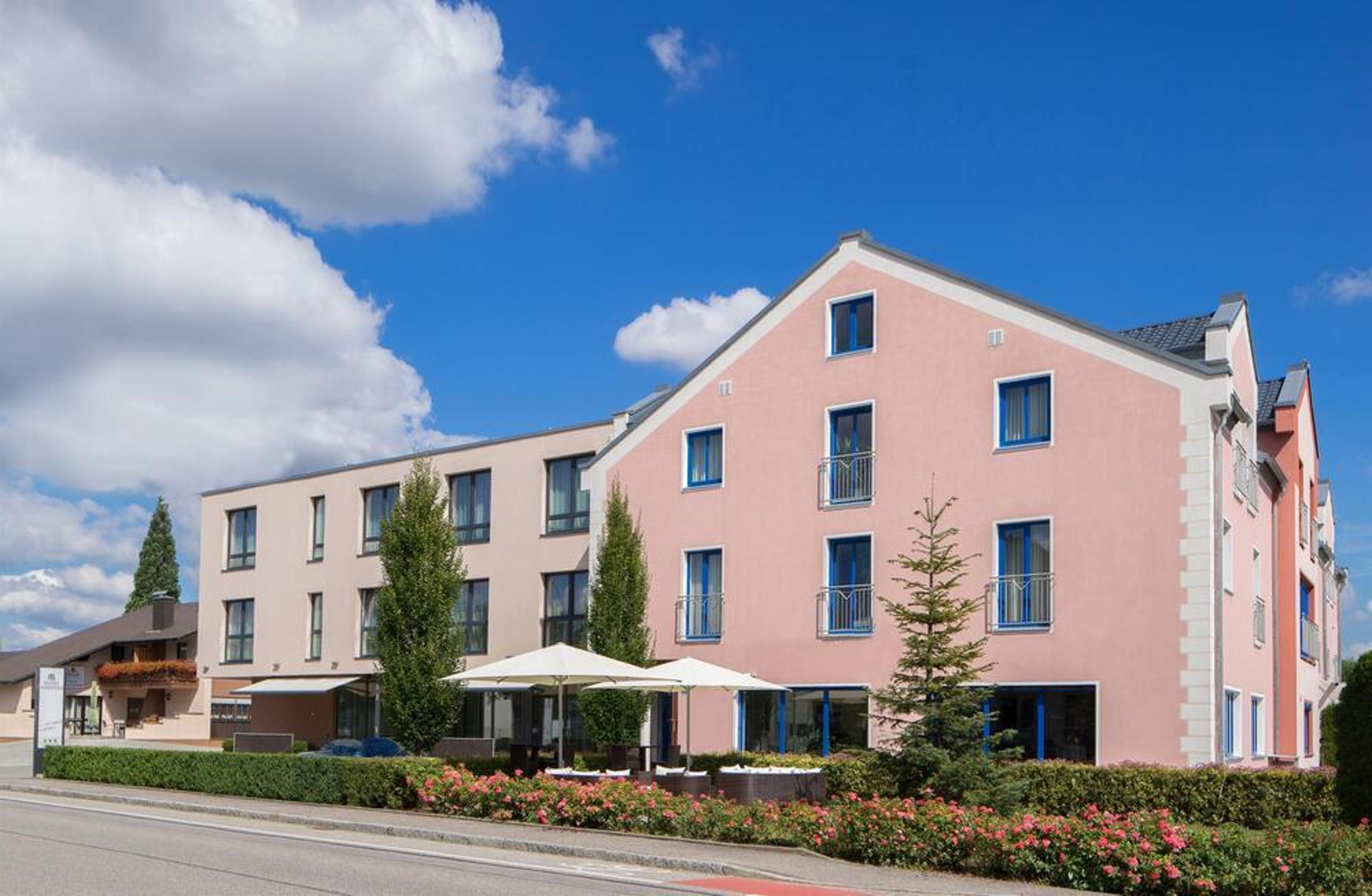 HOTEL MERIDIAN