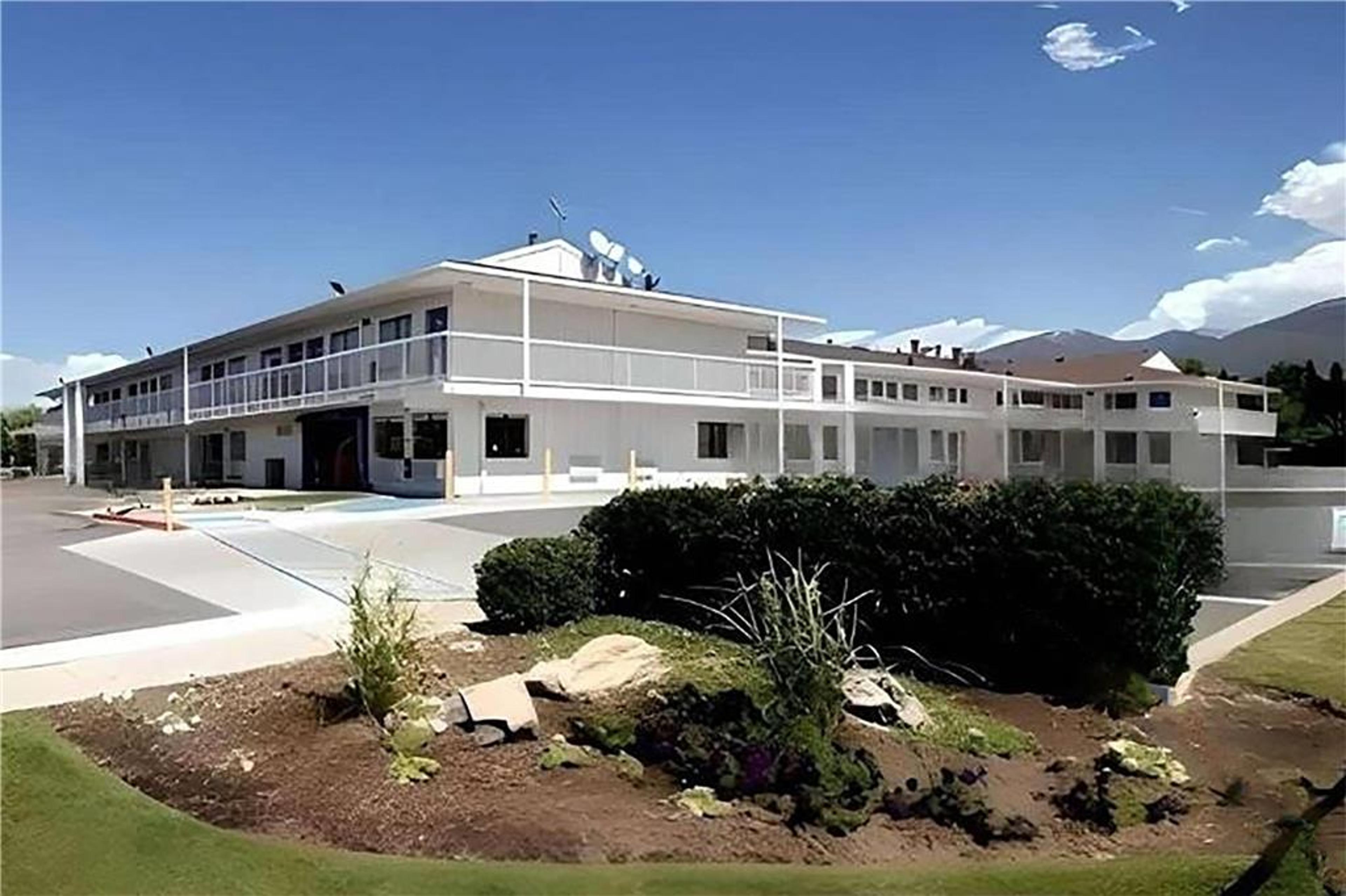 SUPER 8 BY WYNDHAM WOODS CROSS/SALT