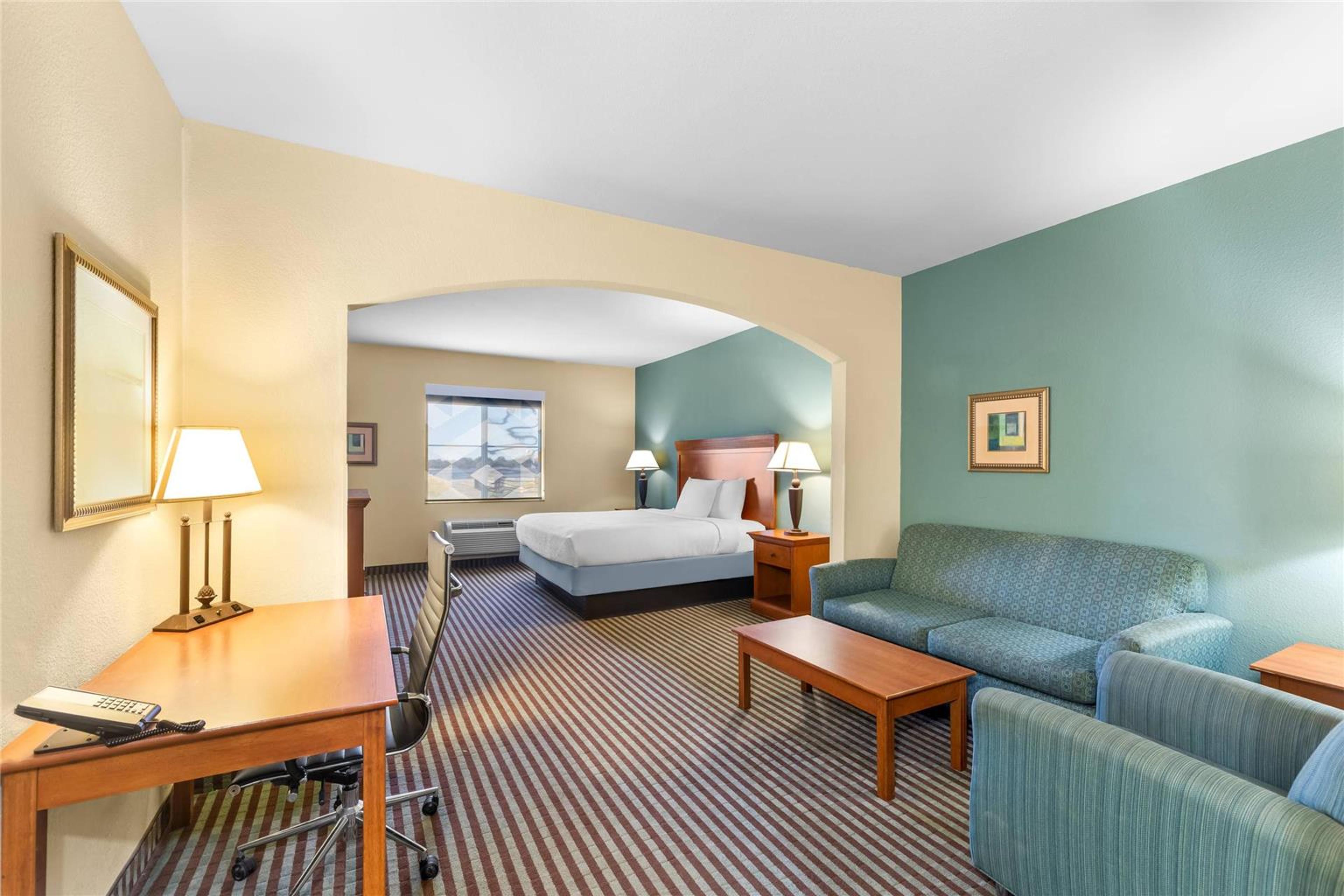 QUALITY INN AND SUITES - MARLIN