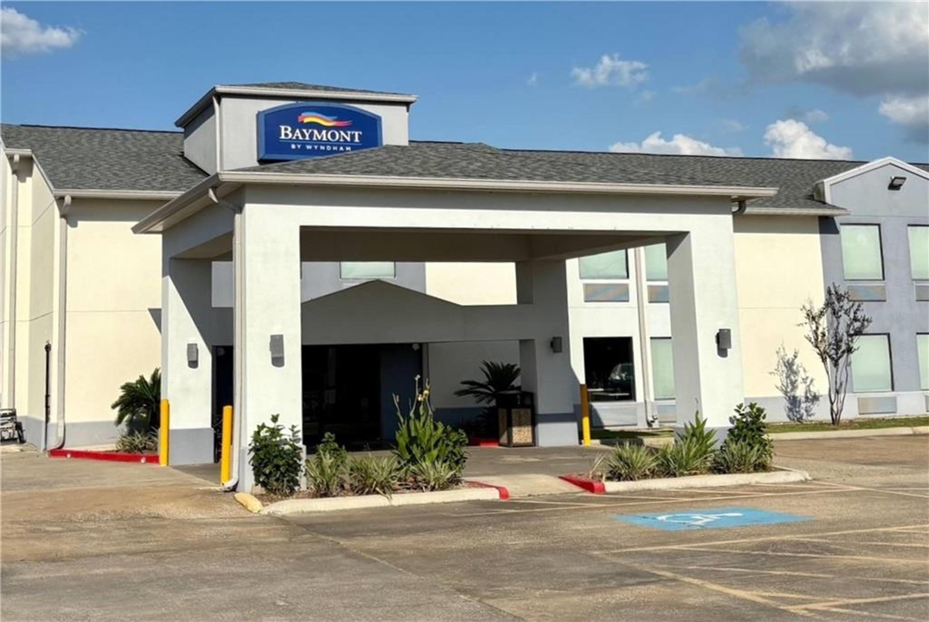 BAYMONT IOWA LAKE CHARLES