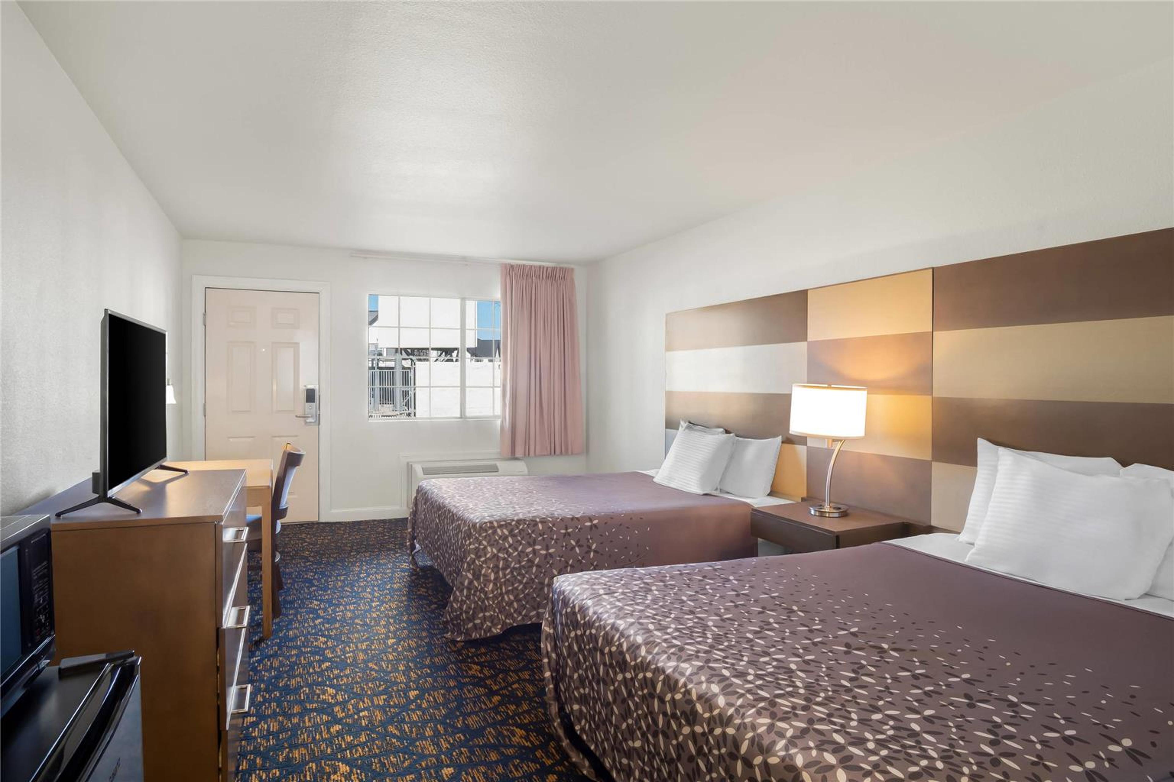 RODEWAY INN GARLAND HARBOR POINT