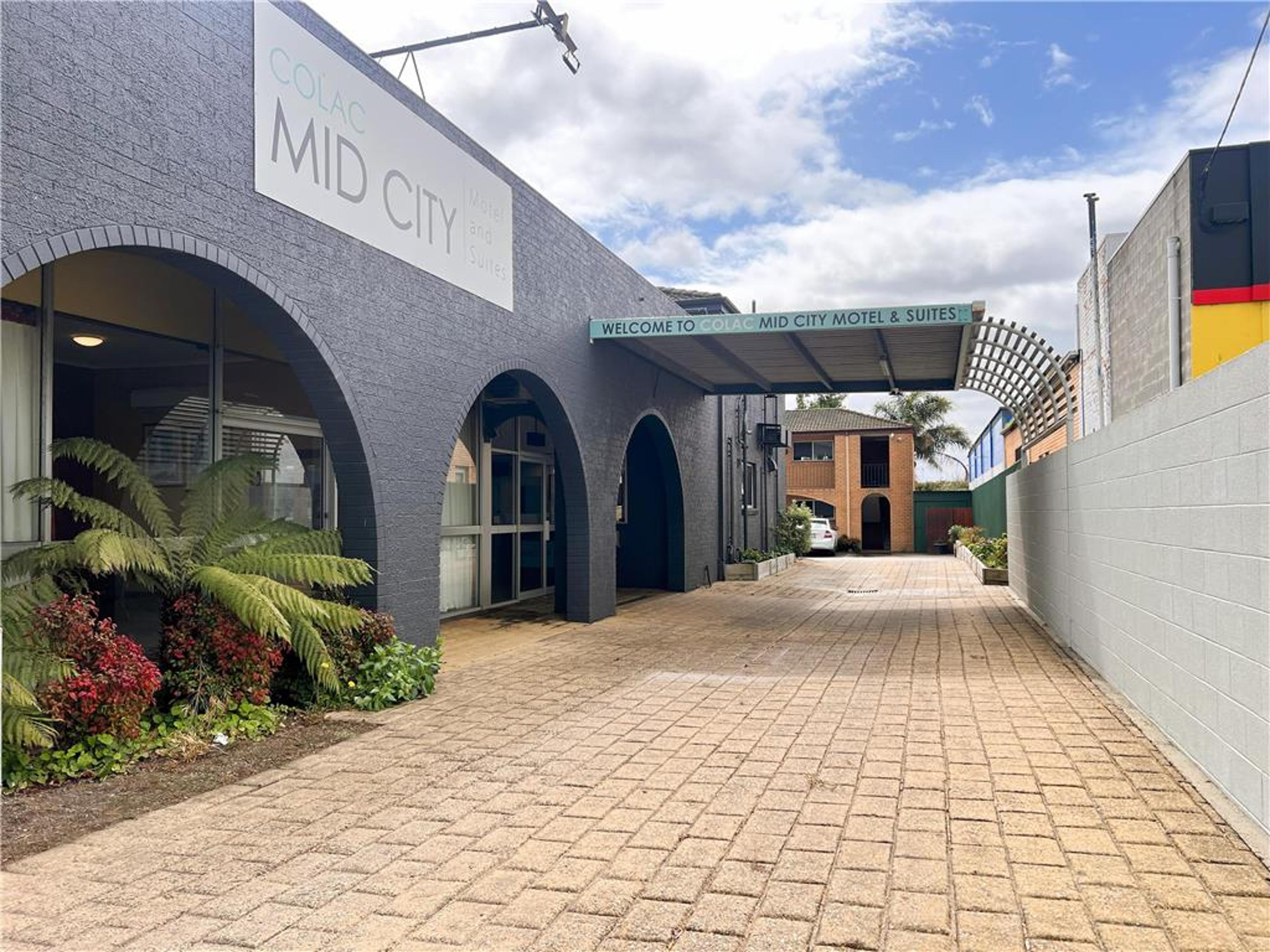 COLAC MID CITY MOTEL