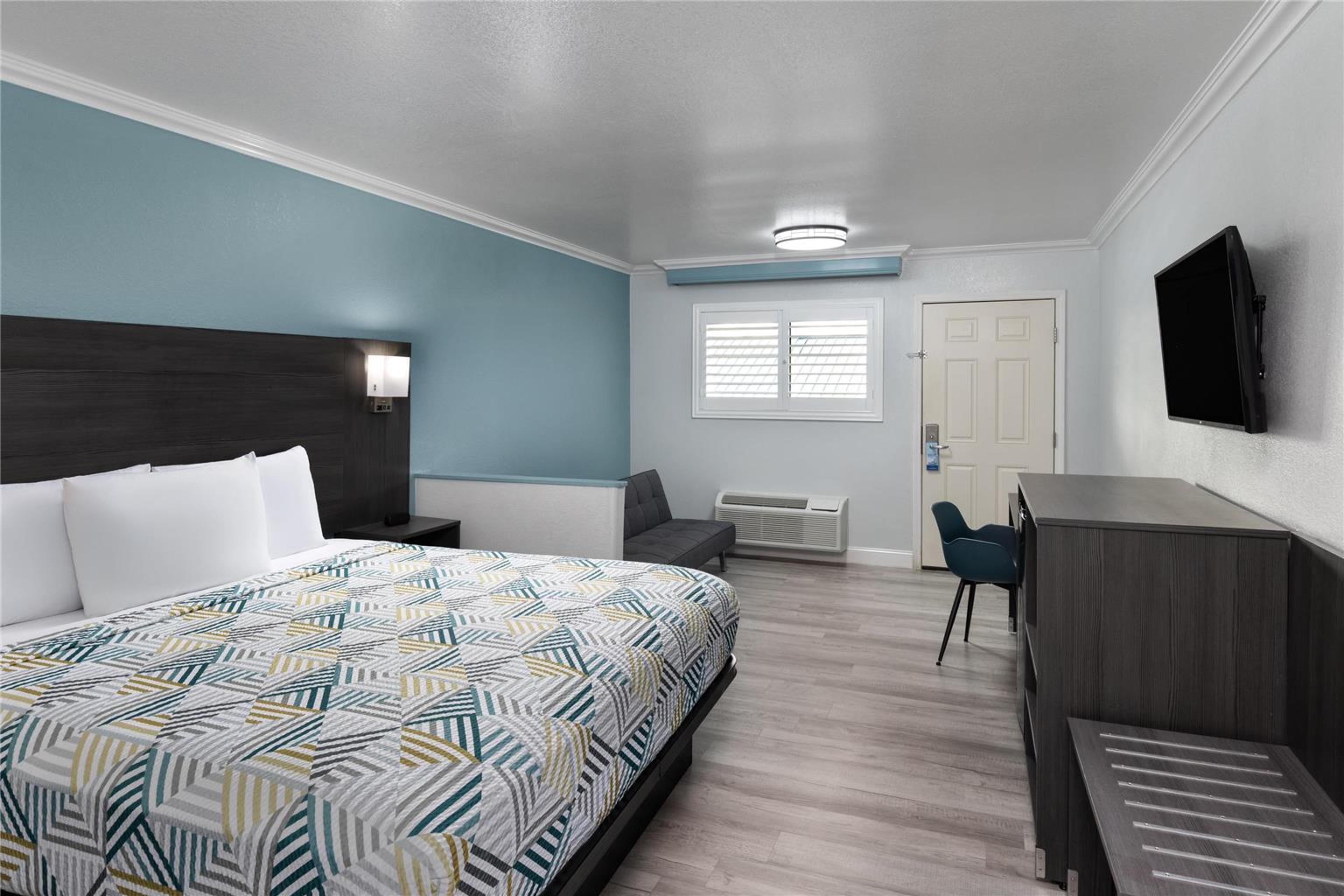 Red Lion Inn Suites Lemoore