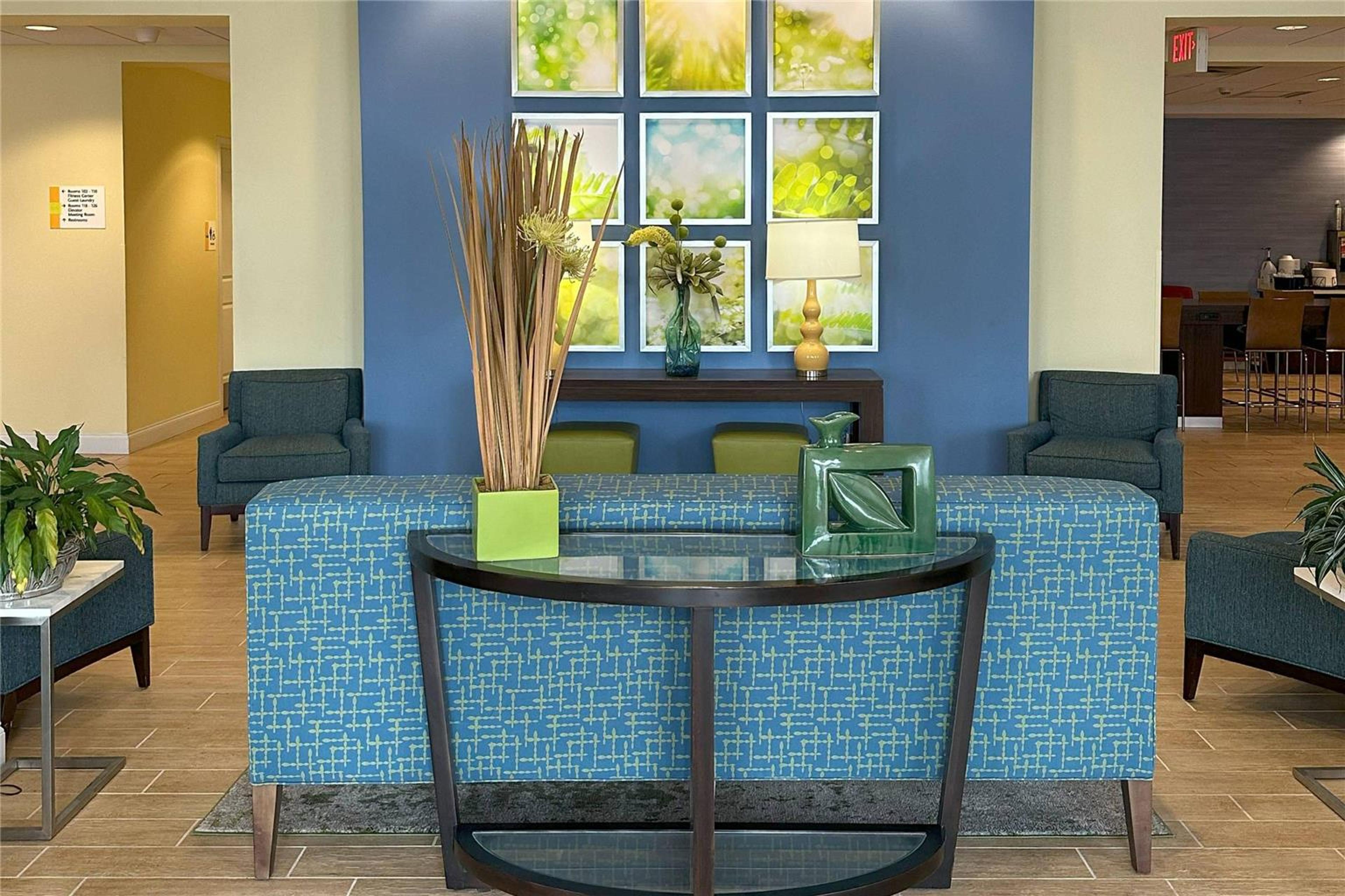 SLEEP INN AND SUITES ALTOONA NORTH