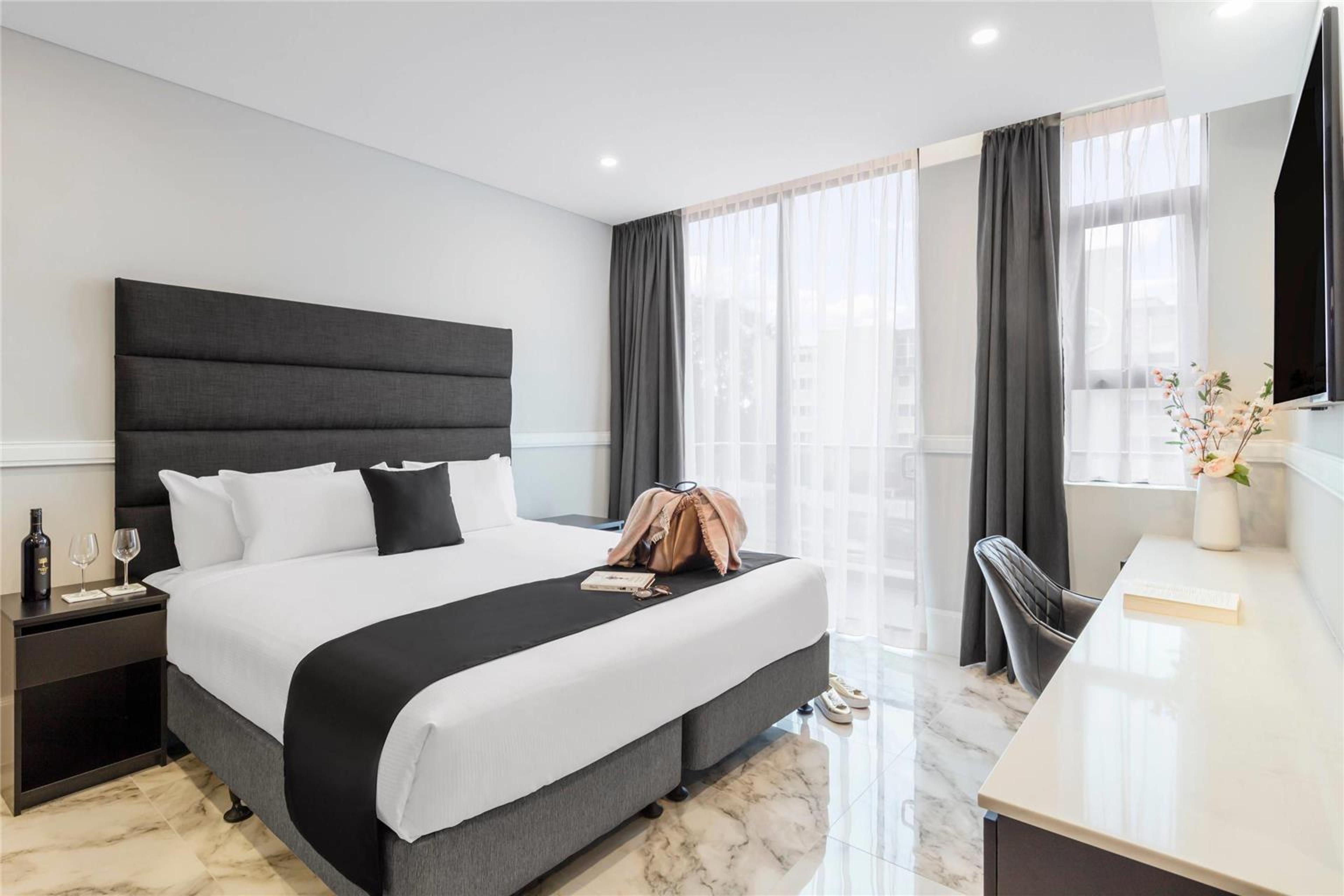 Gladius Hotel and Suites