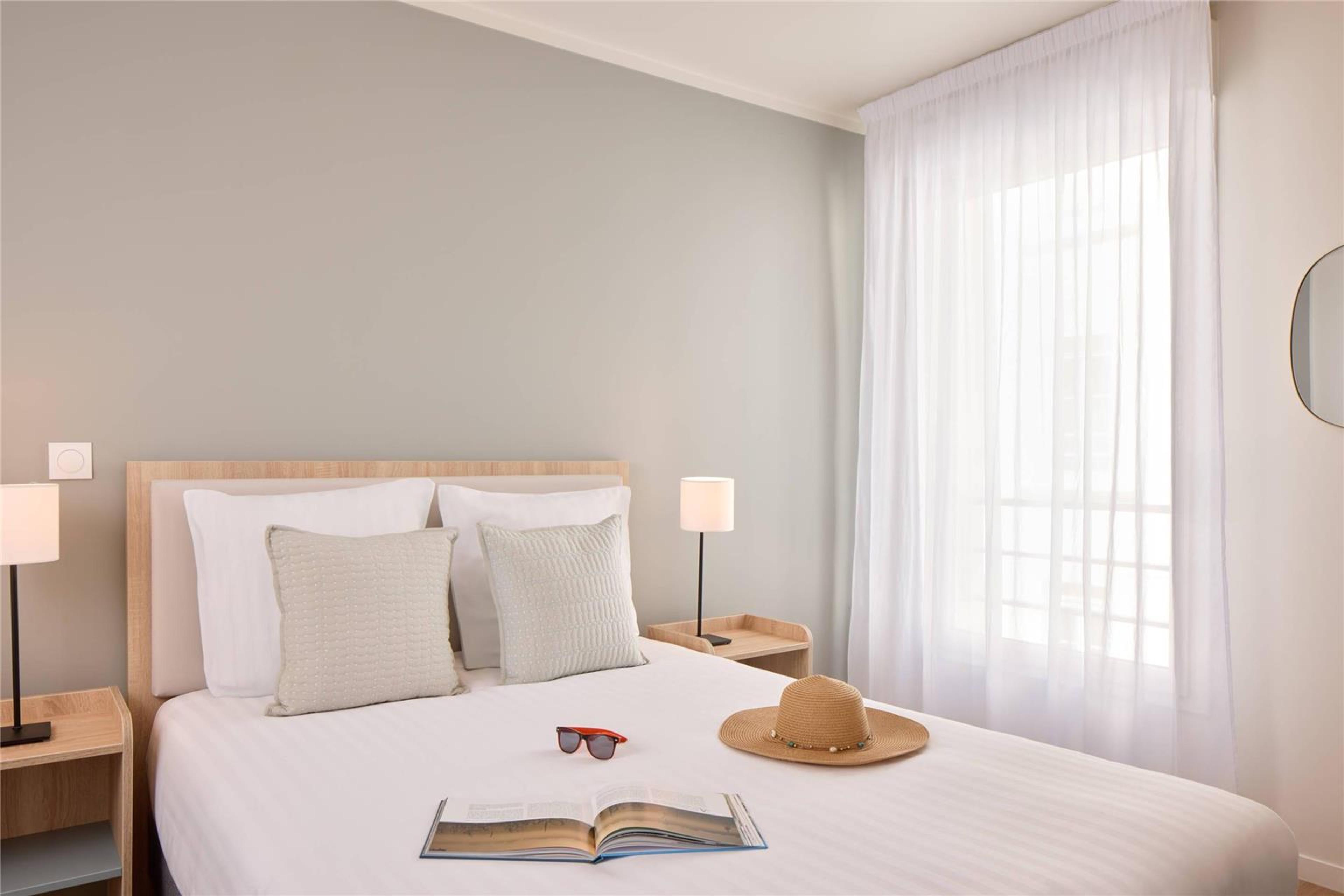 QUALITY APARTHOTEL CHERBOURG