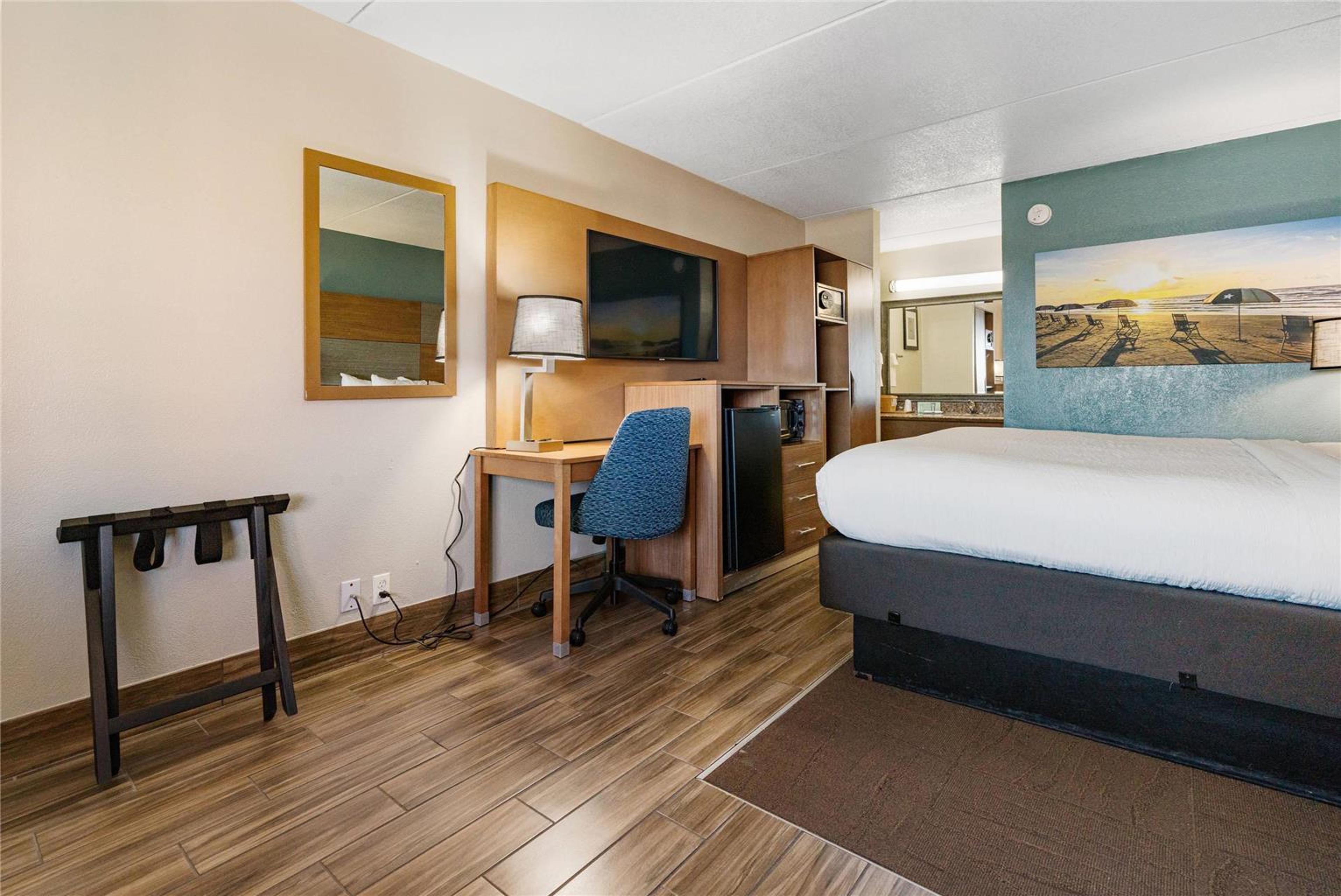 CLARION POINTE GALVESTON BEACHFRONT